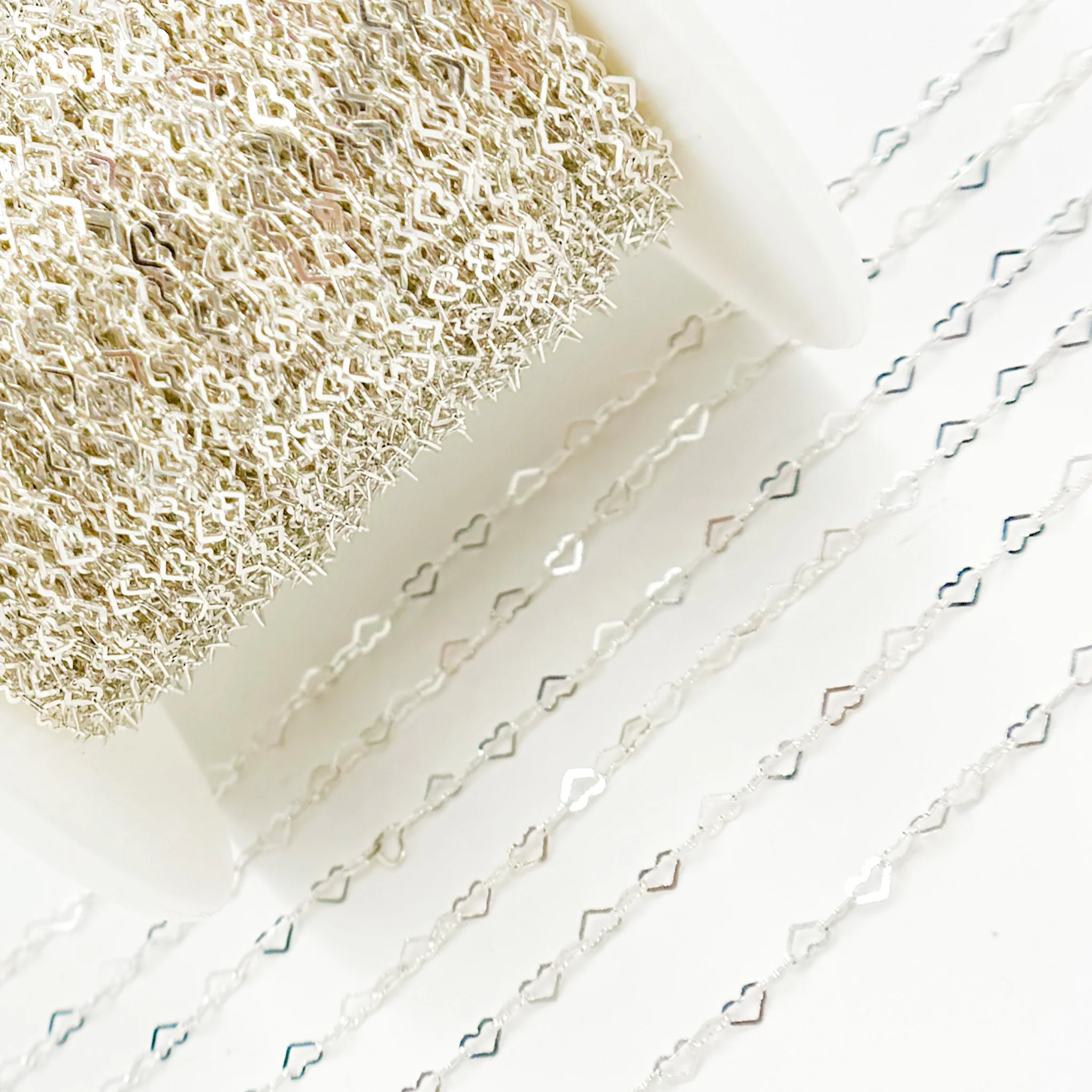 A35F/SPSS. Sterling Silver Flat Heart Link Chain - Image 5