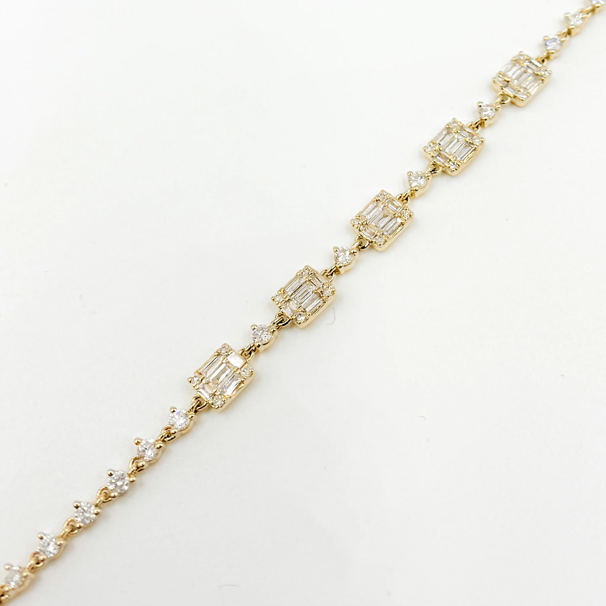 BFN61167. 14K Solid Gold Diamond Bracelet - Image 3