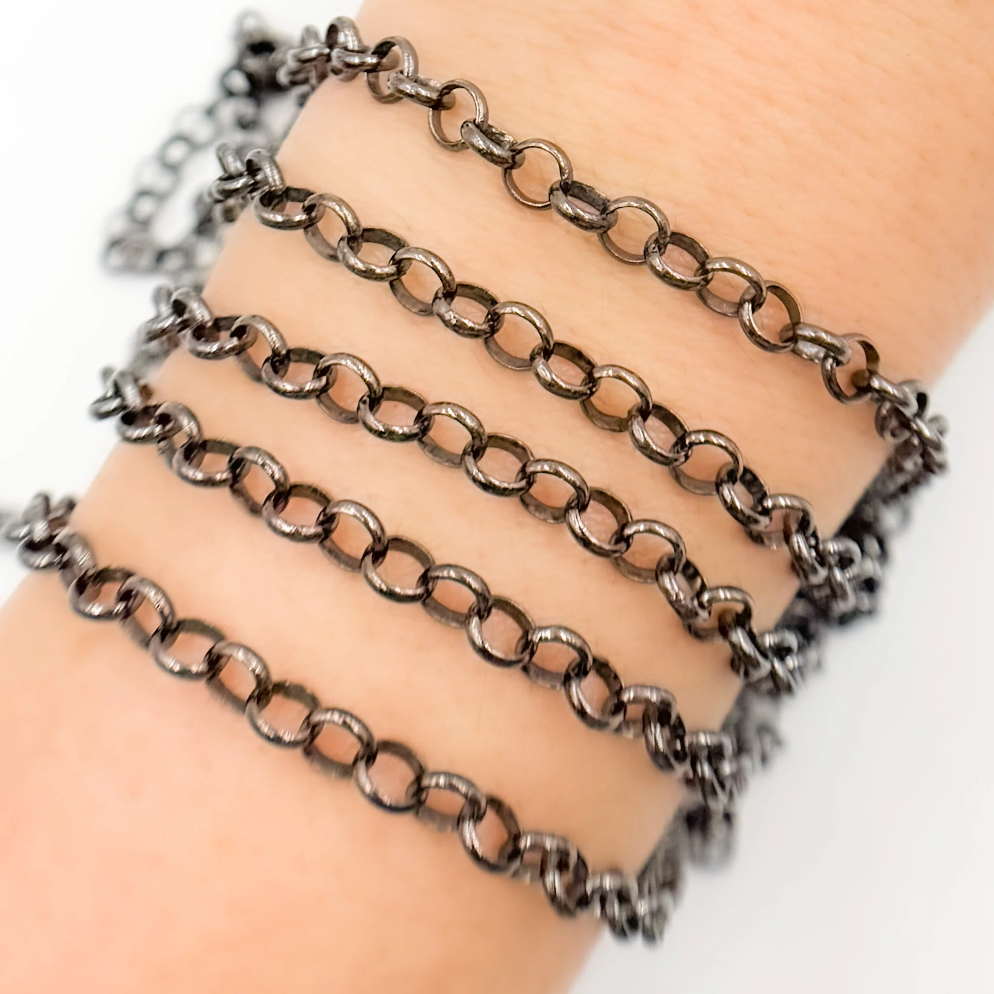 V89BR. Black Rhodium Sterling Silver Rolo Chain - Image 3