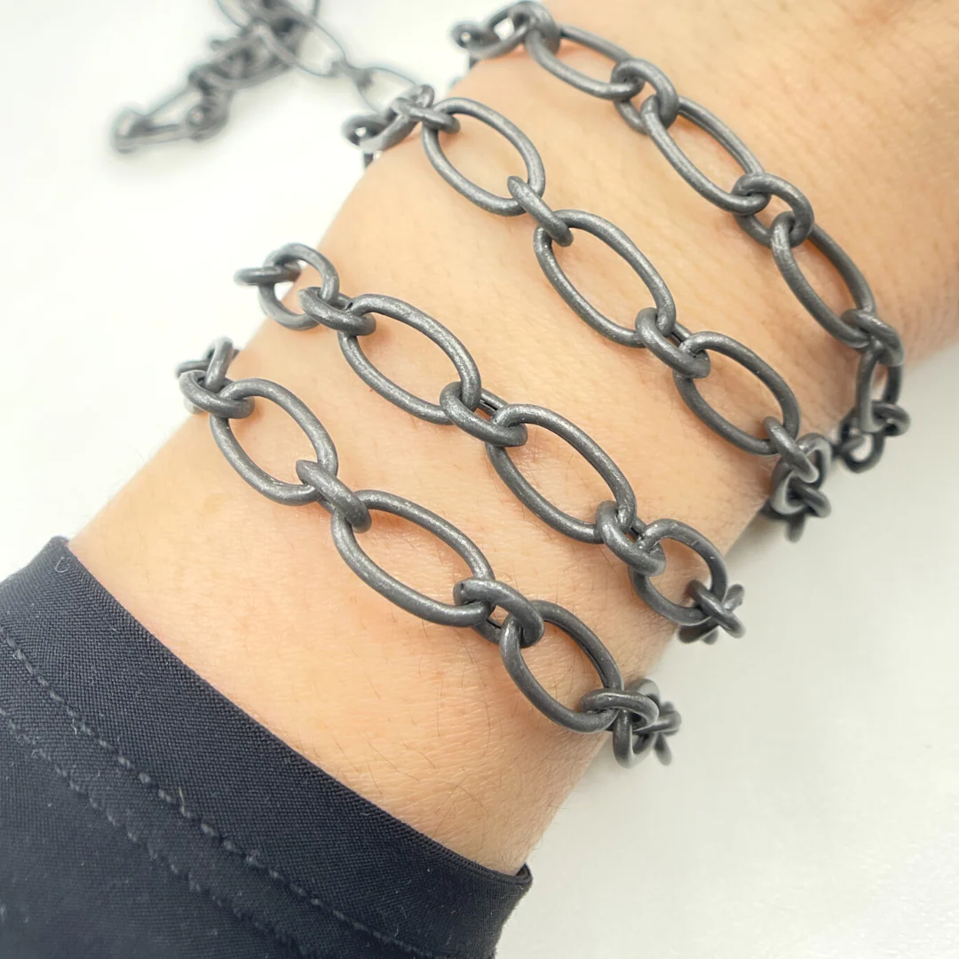 V82BRM. Black Rhodium Mat Sterling Silver Smooth Oval Link Chain - Image 2
