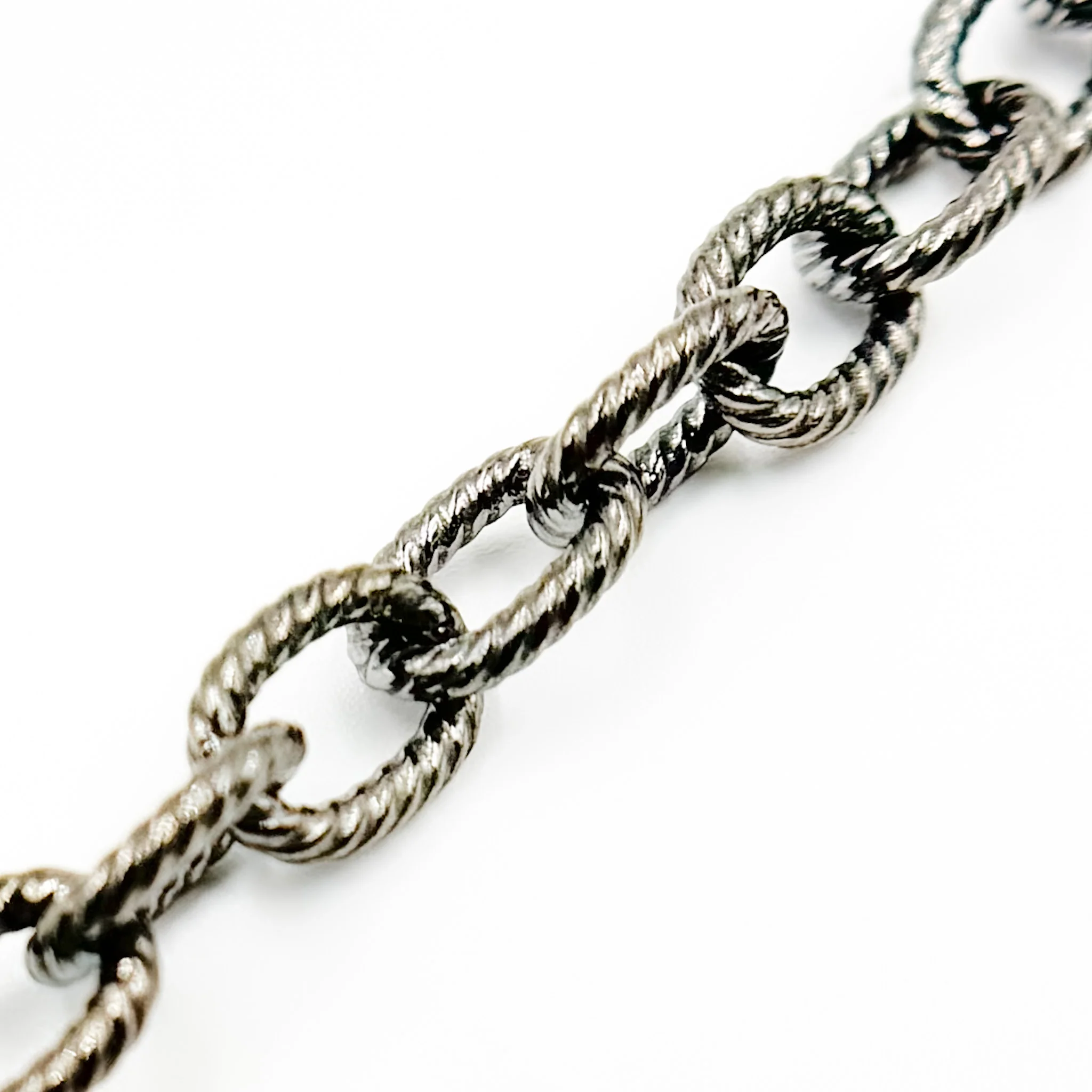 V256BR. Black Rhodium Sterling Silver Twisted Oval Link Chain - Image 4