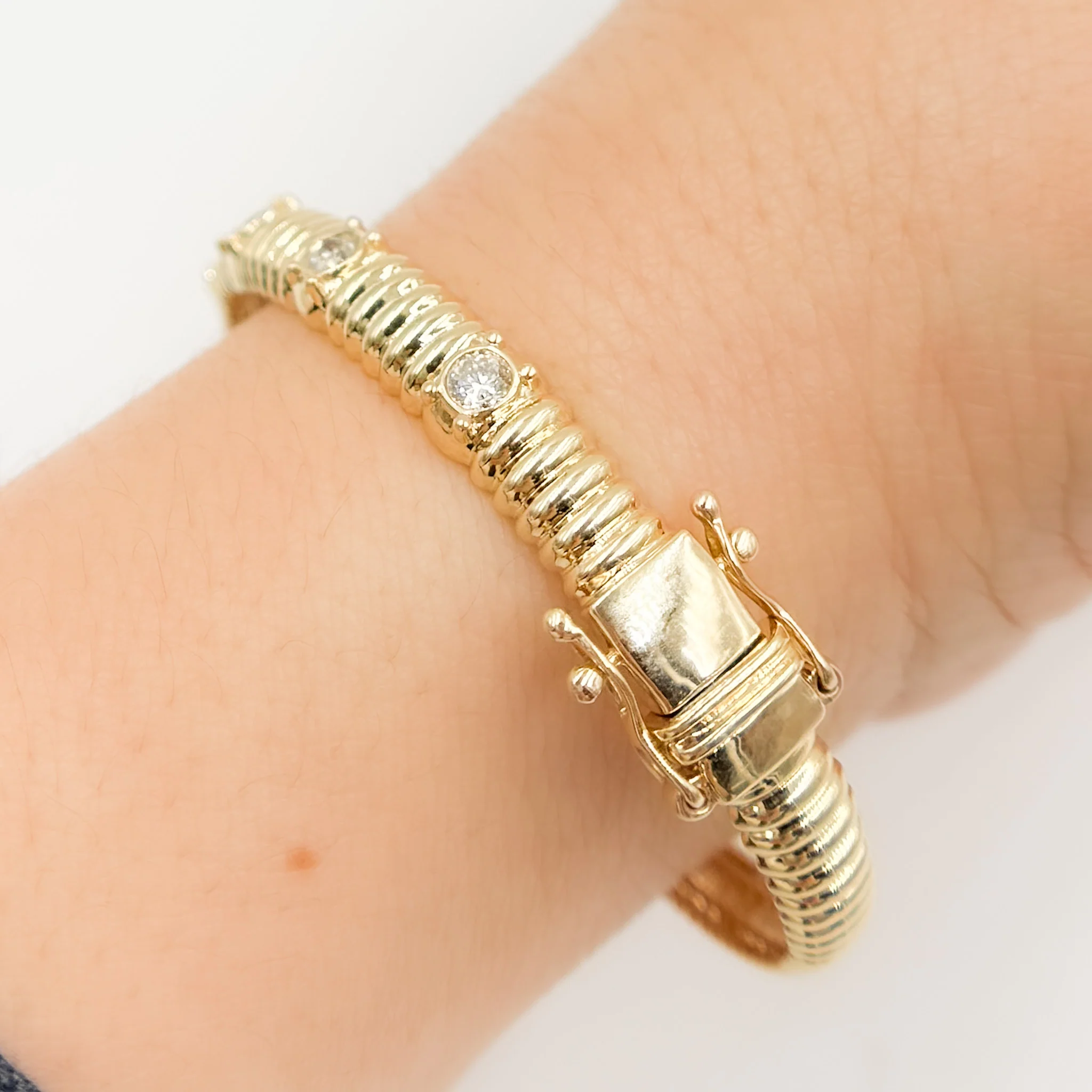 BNH68517. 14K Solid Yellow Gold Diamond Bangle - Image 4
