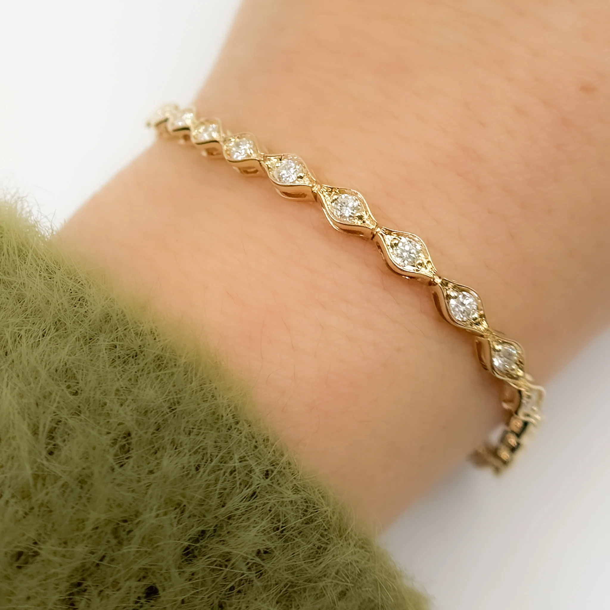 BTN65291. 14K Solid Gold Diamond Bangle - Image 3
