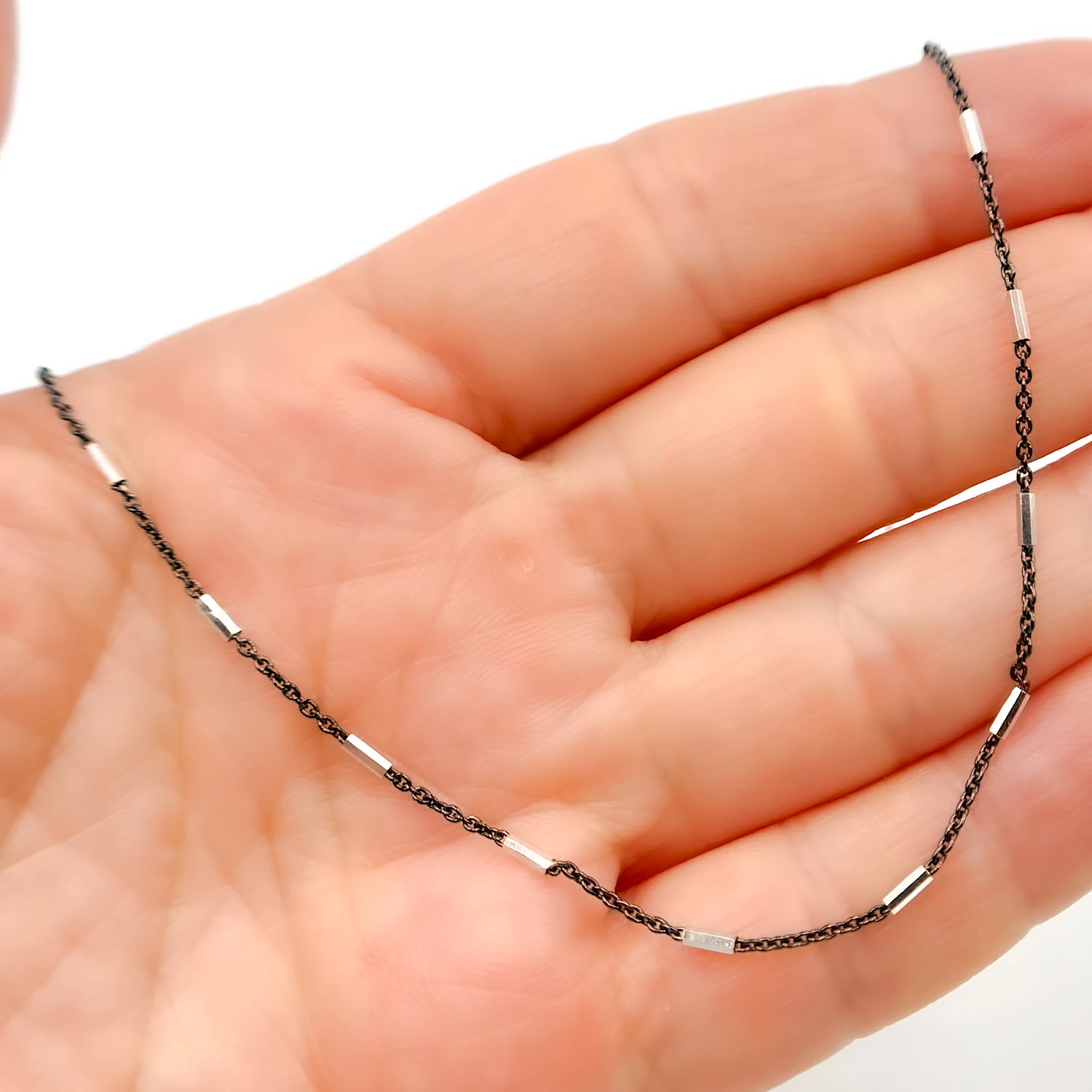 Z9SBF. Cable Oxidized Black and Silver Chain with tubes - Image 2
