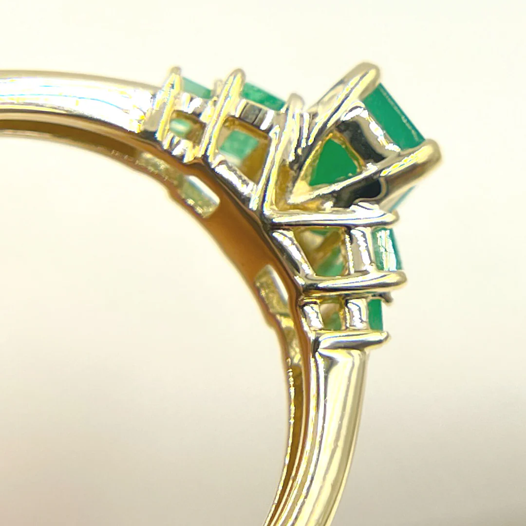 CR96102EM6X4. 14K Solid Yellow Gold Emerald Cluster Ring - Image 7