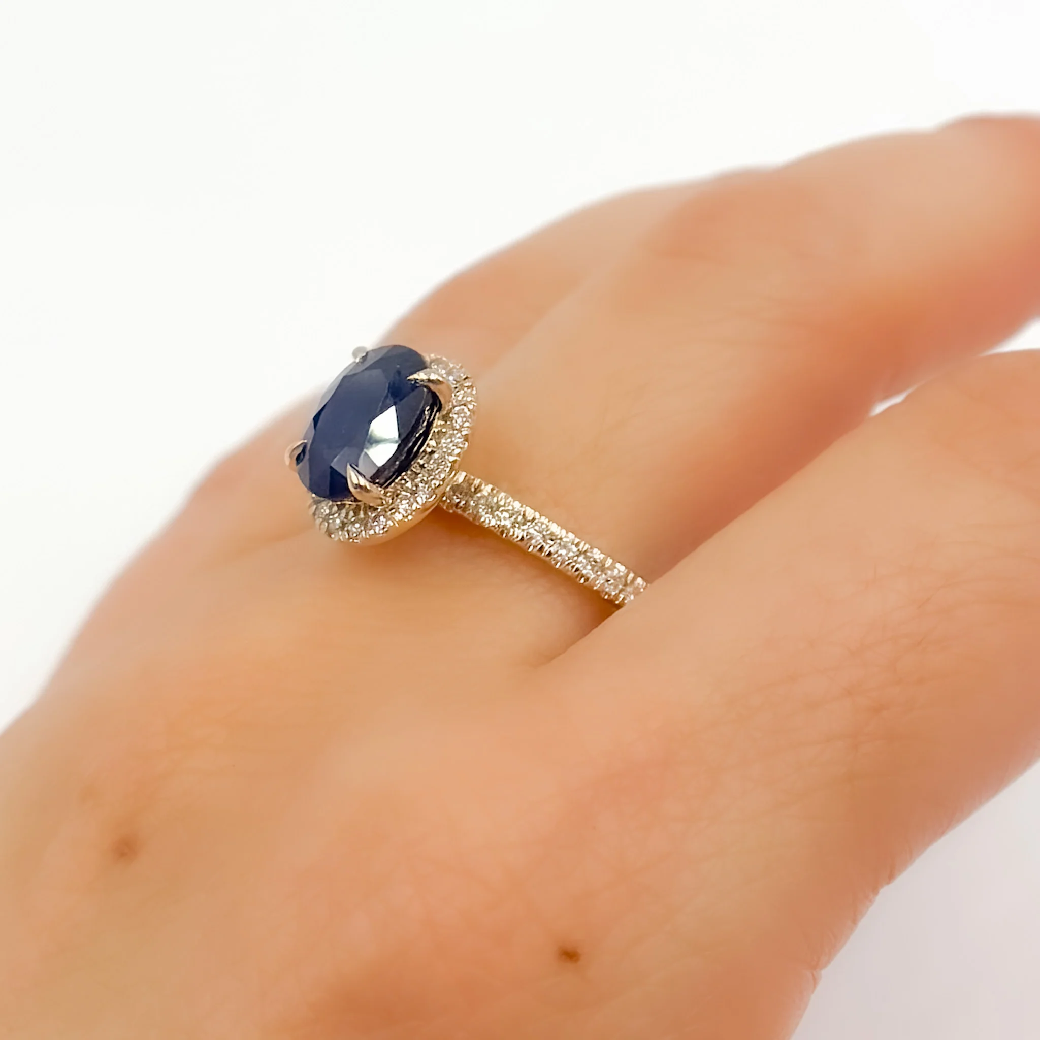 CR96970BS9X7. 14K Solid Yellow Gold Oval Blue Sapphire and Diamonds Fancy Ring - Image 6