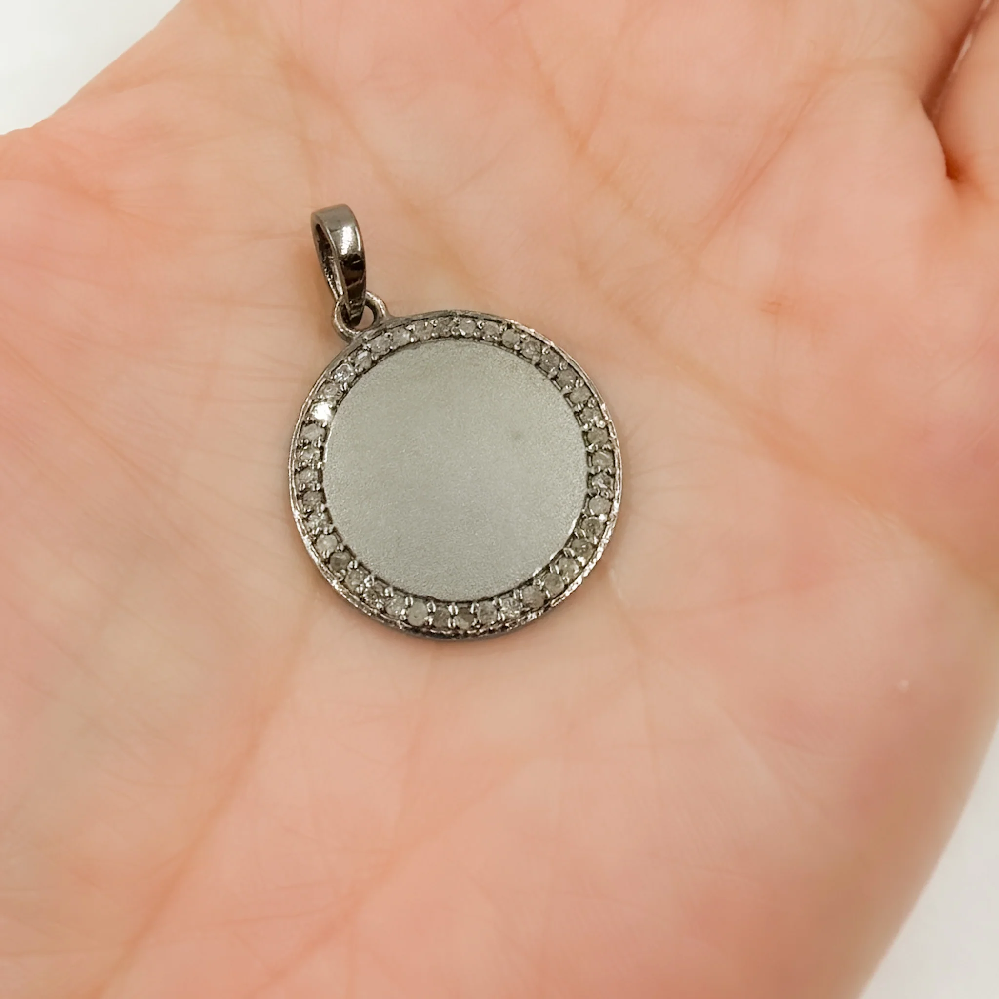 DC032. Diamond Sterling Silver Round Pendant - Image 2