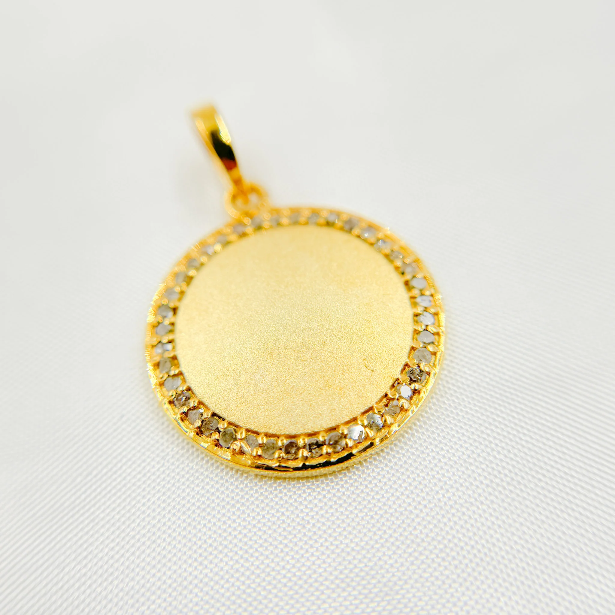 DC032. Diamond Sterling Silver Round Pendant - Image 3