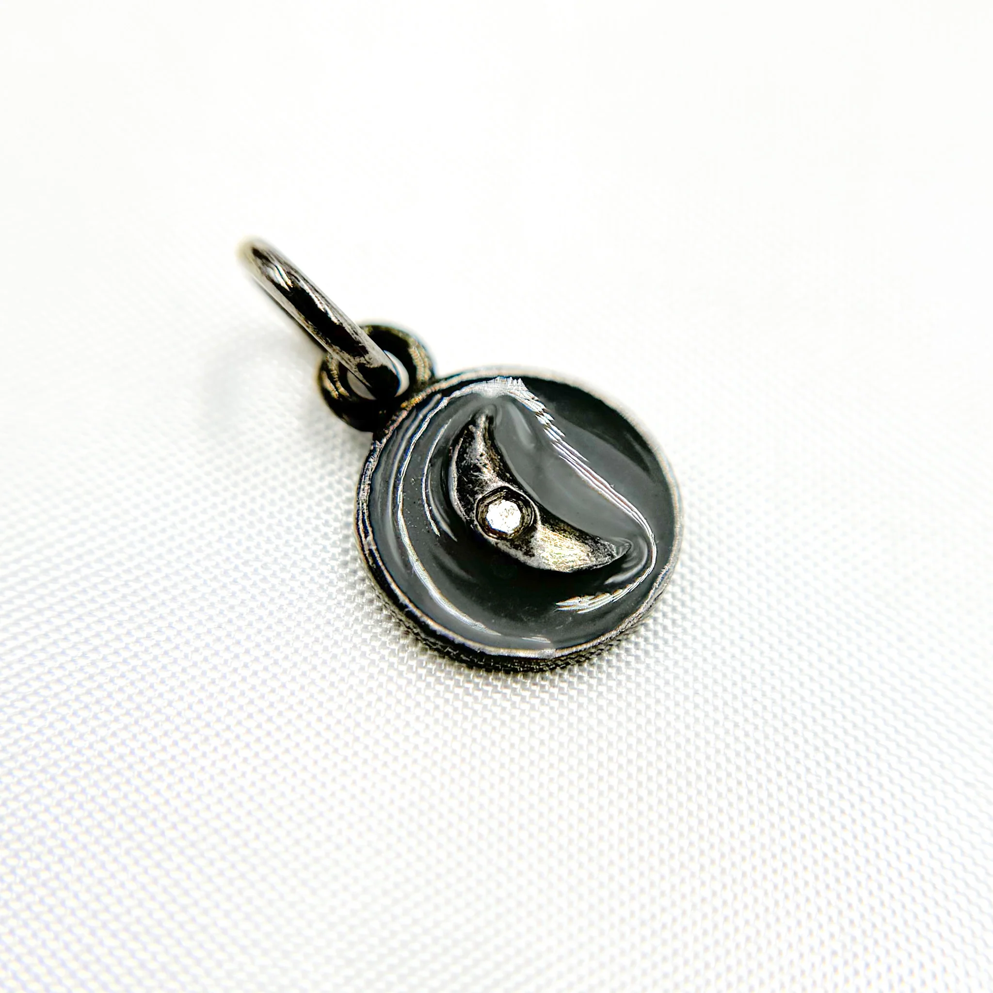 DC145A. Diamond Sterling Silver Round Moon Enamel Charm - Image 3
