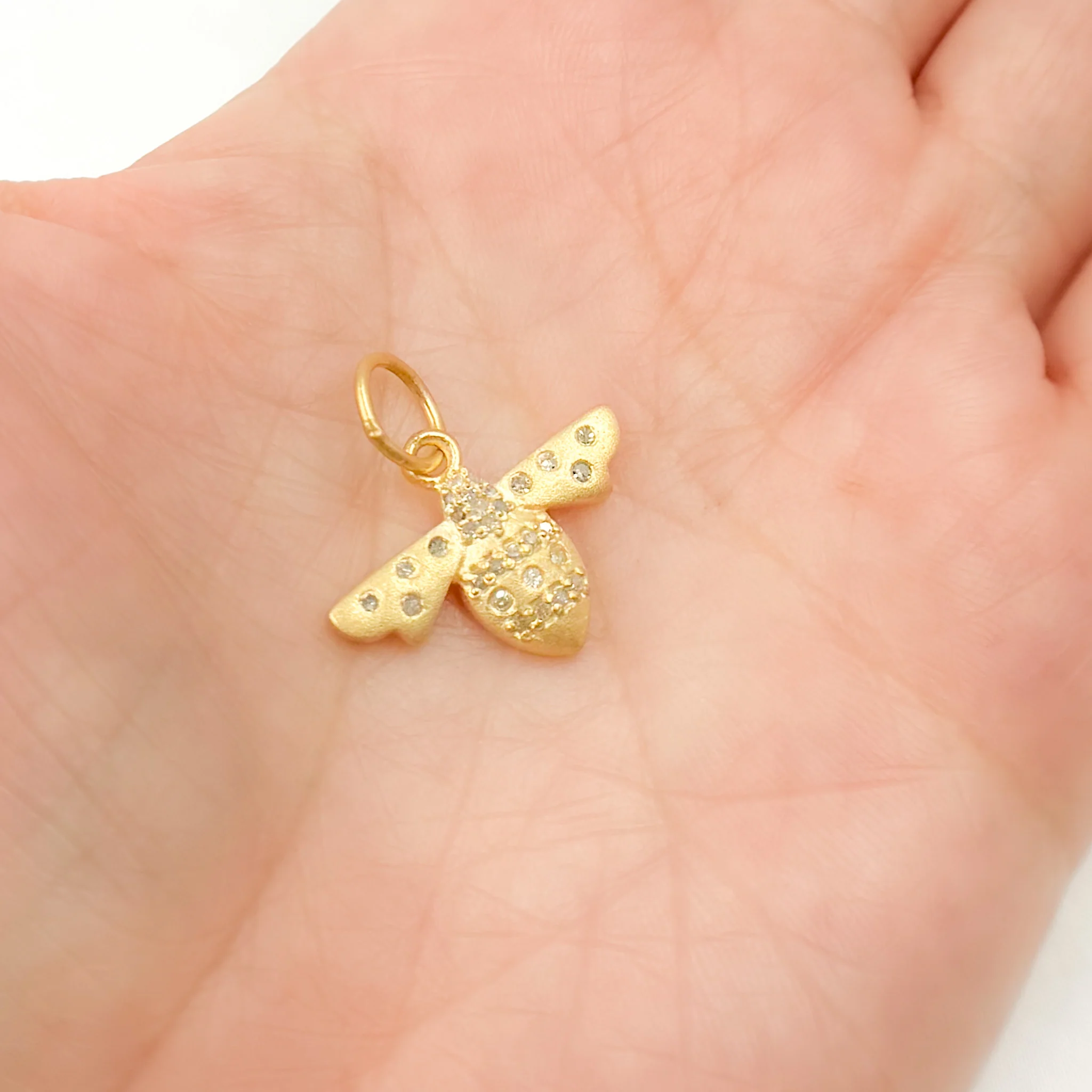 DC530. Diamond Sterling Silver Bee Pendant - Image 2
