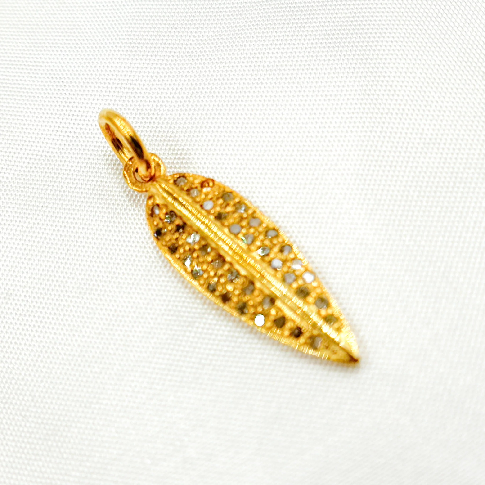 DC864. Diamond Sterling Silver Leaf Pendant - Image 4