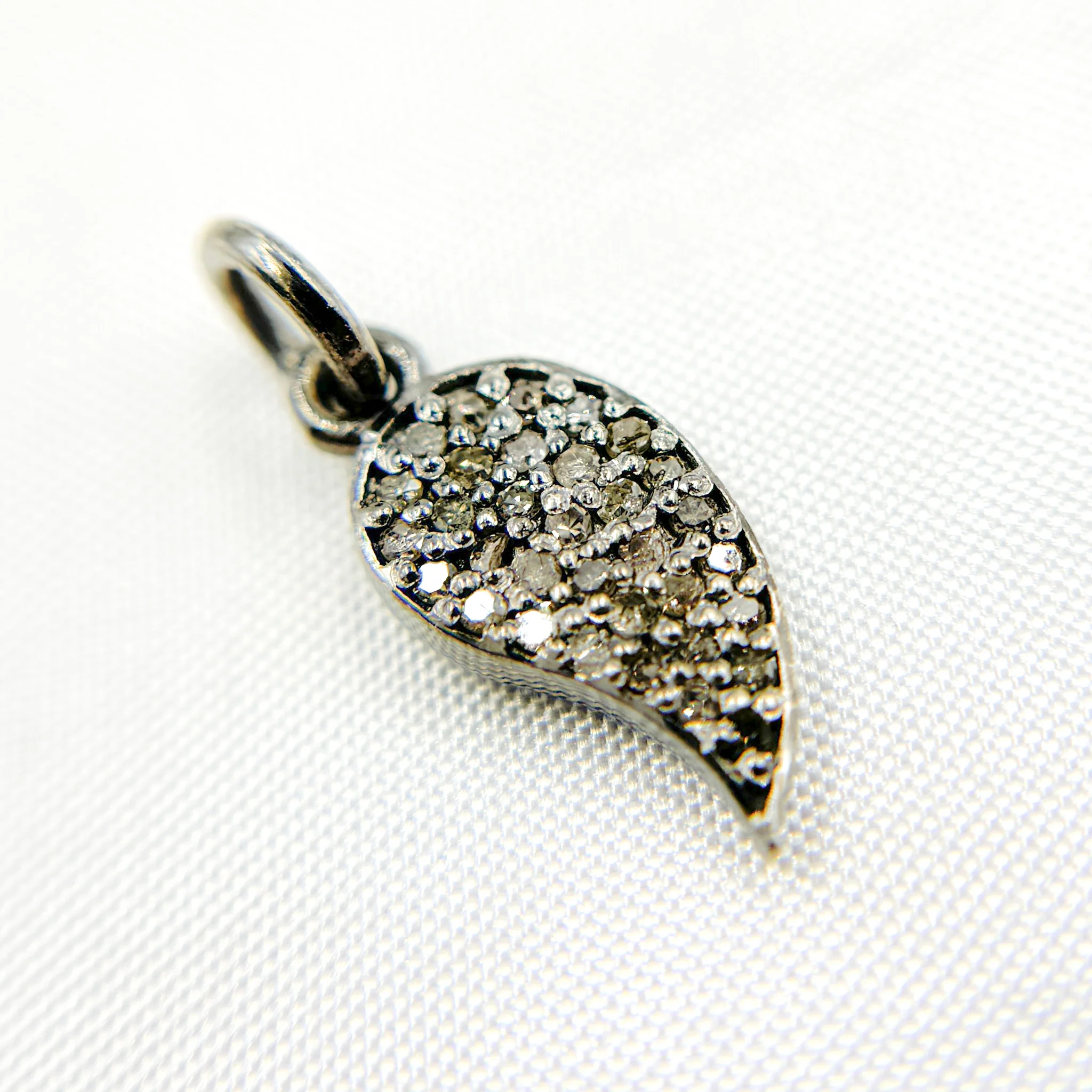 DC894. Diamond Sterling Silver Leaf Charm - Image 6
