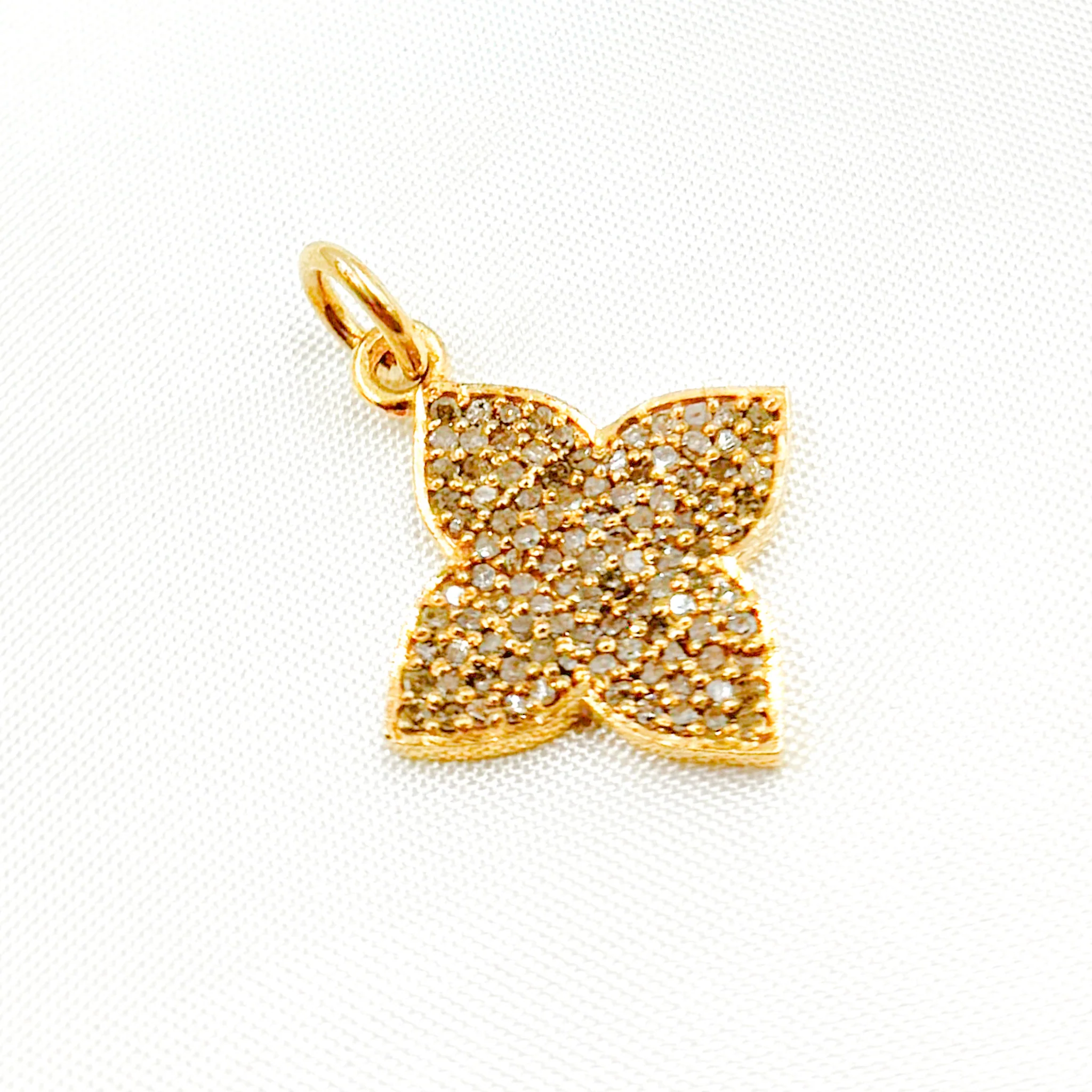 DC908. Diamond Sterling Silver Flower Pendant - Image 3