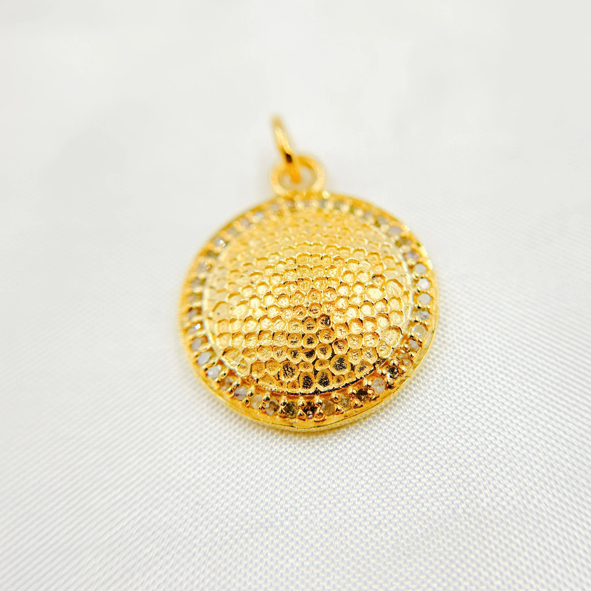 DC931. Diamond Sterling Silver Round Pendant - Image 3