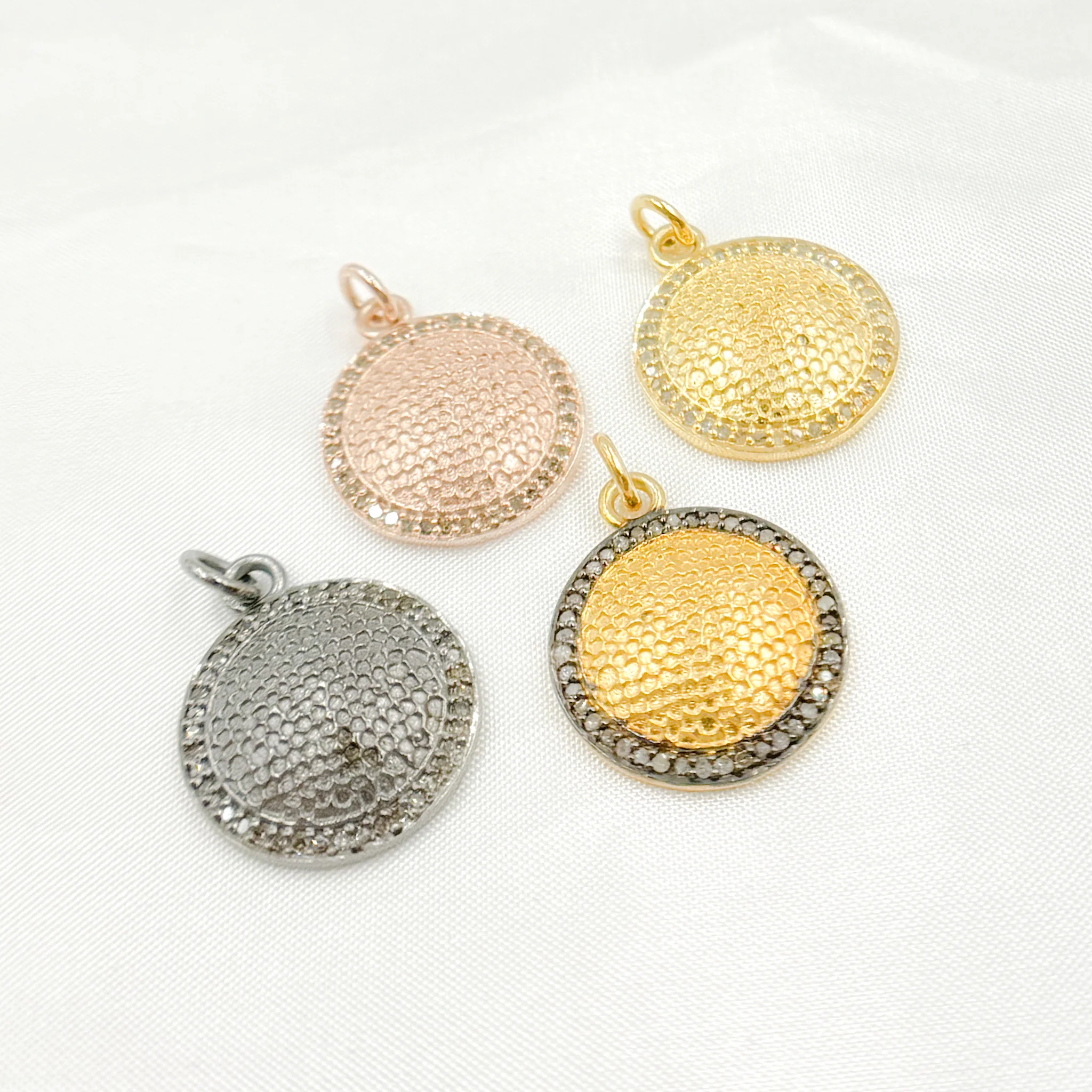 DC931. Diamond Sterling Silver Round Pendant - Image 6
