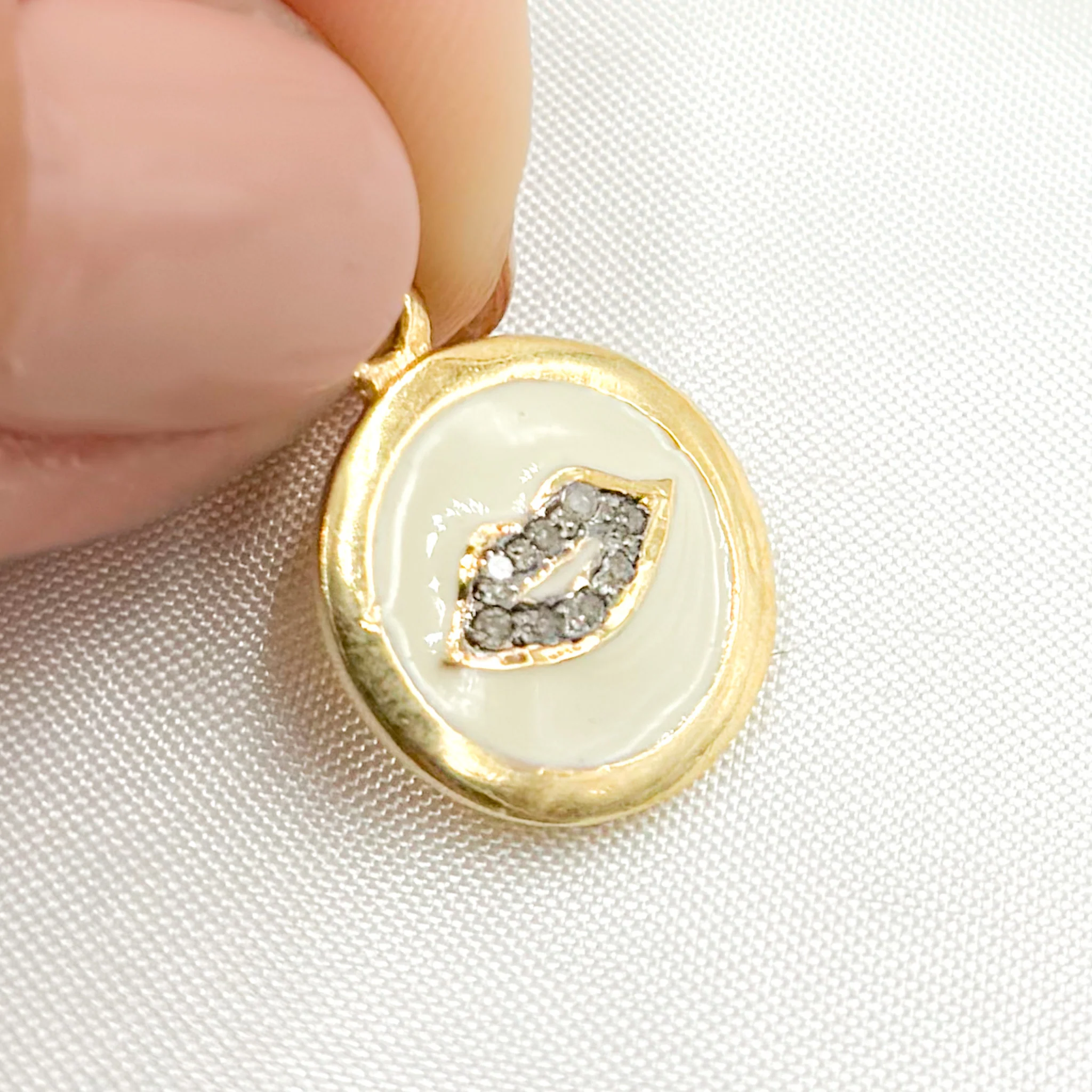 DC043A. Diamond Sterling Silver Round Lips Enamel Charm - Image 8