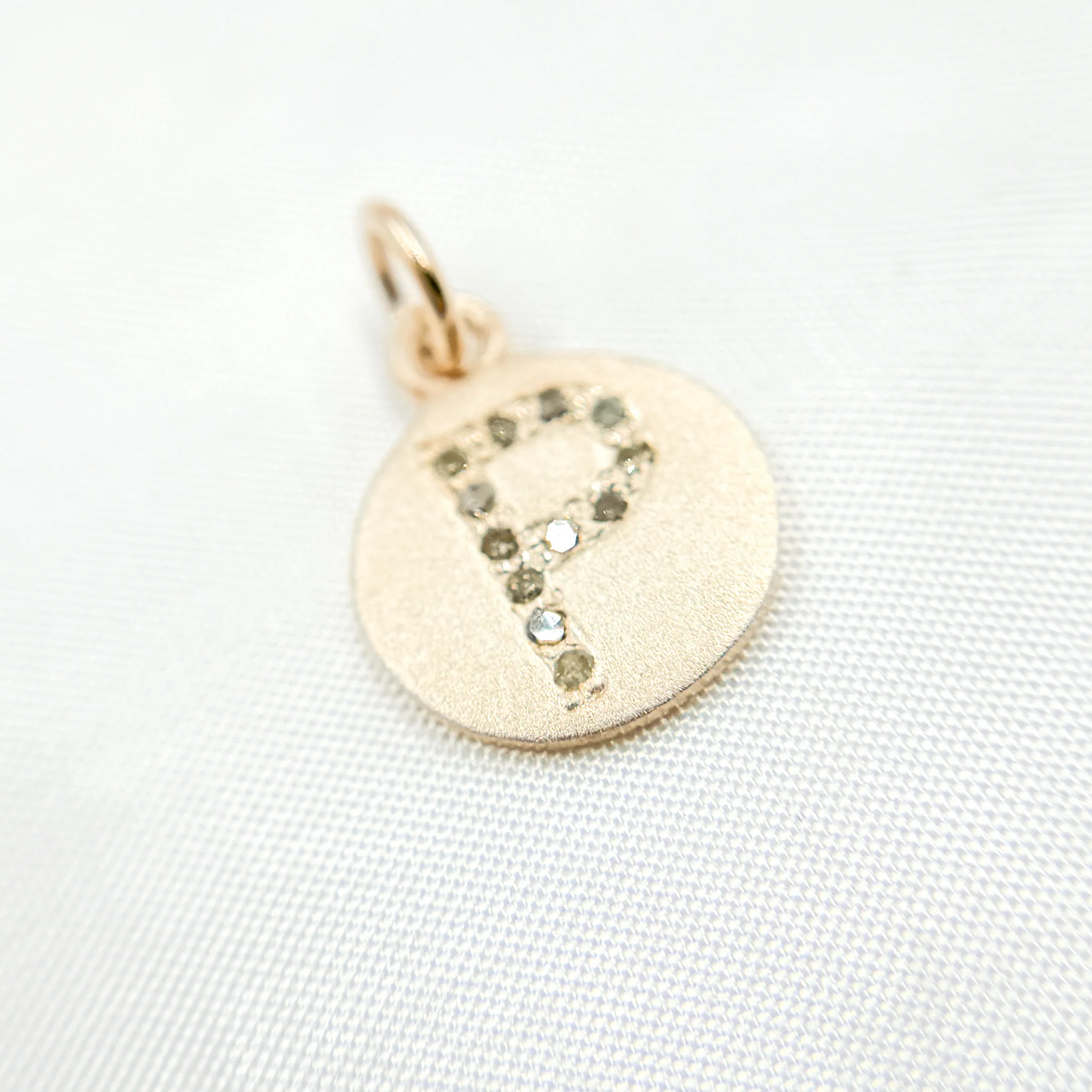 DC077. Diamond Sterling Silver Letter "P" Round Charm - Image 5