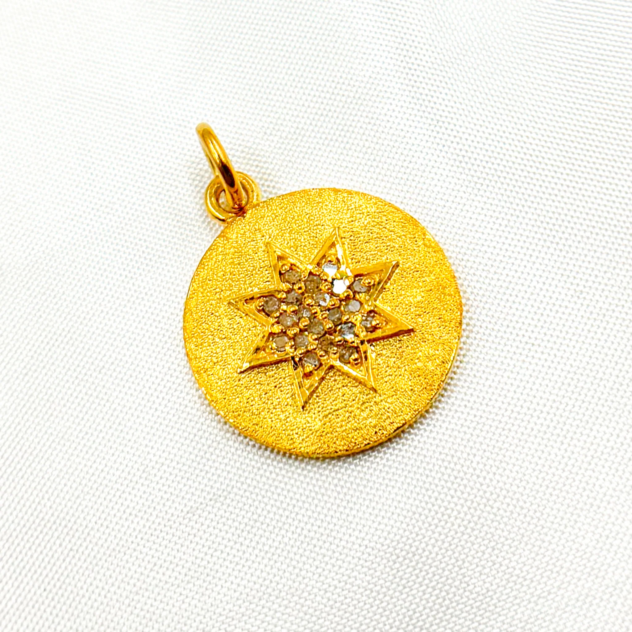 DC216. Diamond & Sterling Silver Round Star Pendant - Image 5
