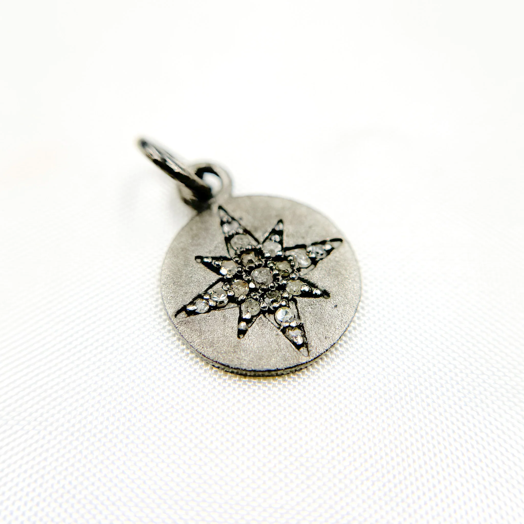 DC367. Diamond Sterling Silver Round Star Charm - Image 2