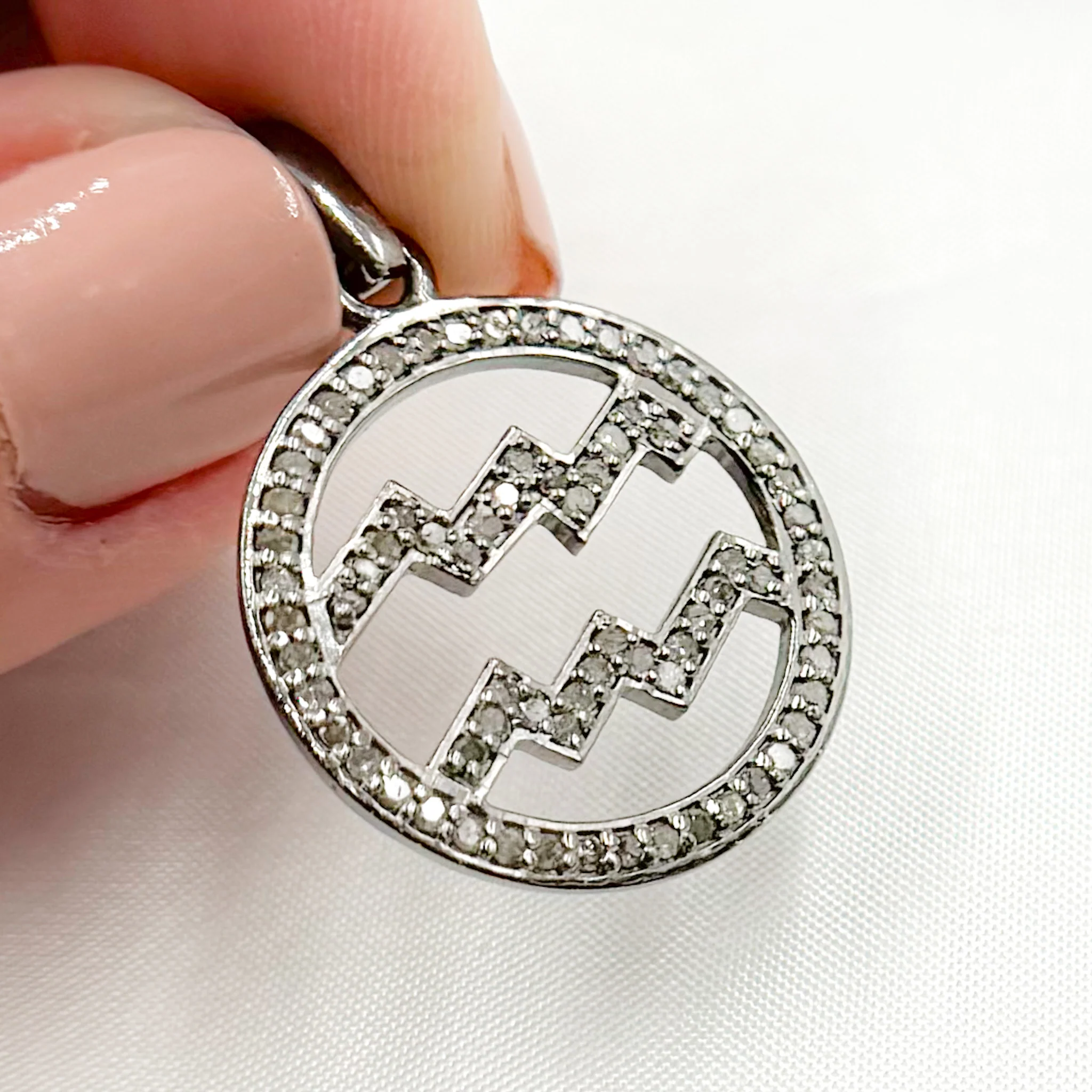DC373. Diamond Sterling Silver Round Aquarius Zodiac Pendant - Image 3