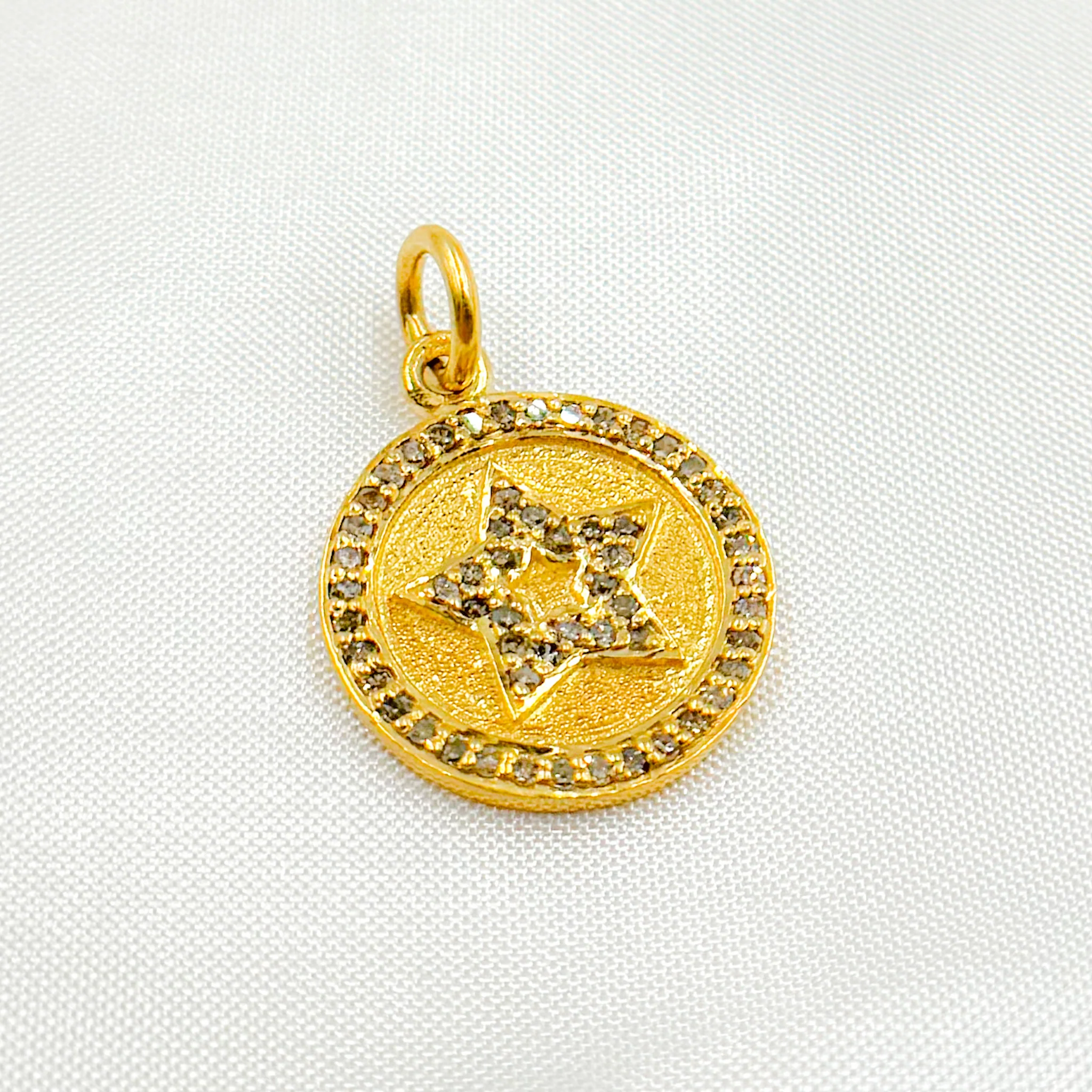 DC409. Diamond Sterling Silver Round Star Charm - Image 4