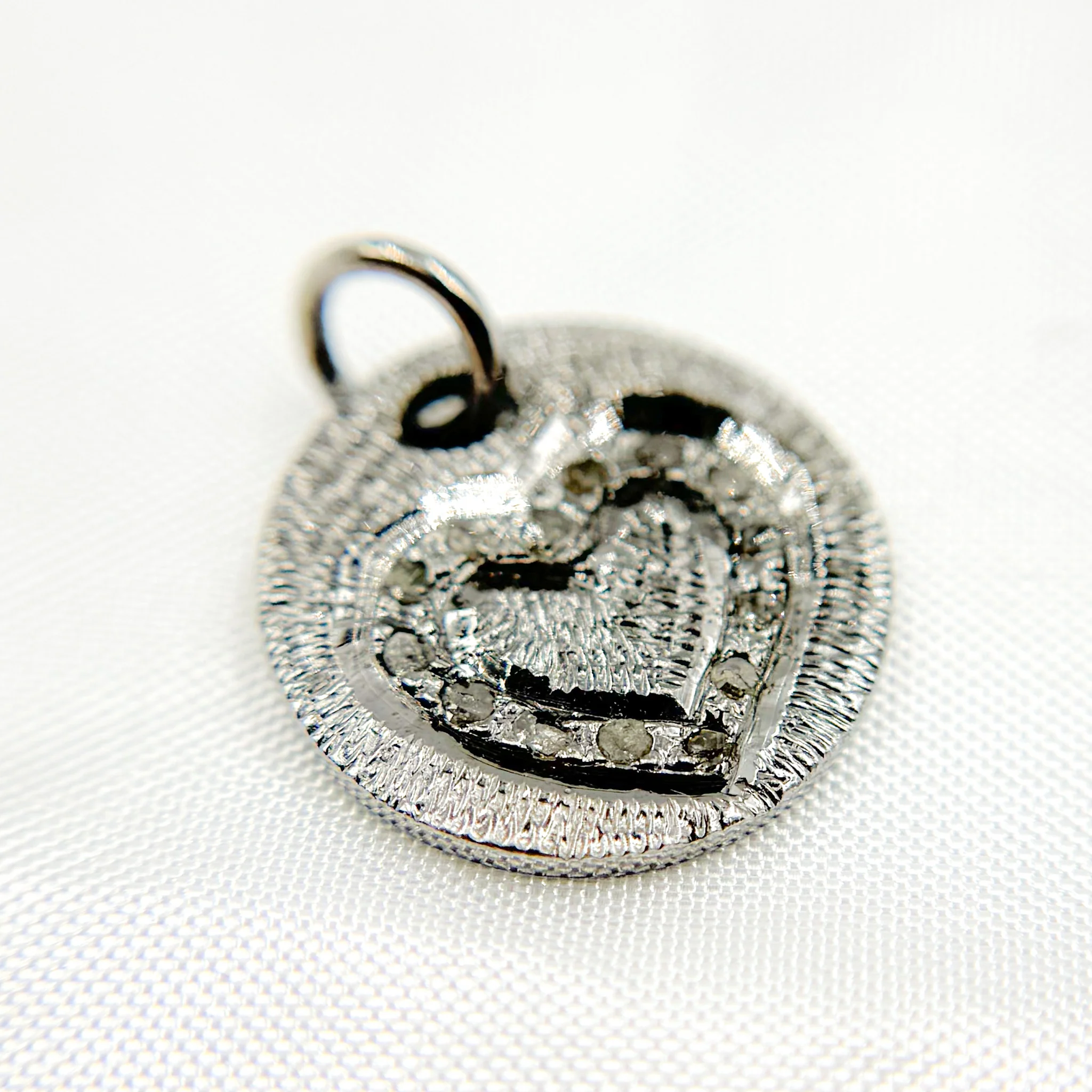 DC576. Diamond Sterling Silver Round Heart Charm - Image 3