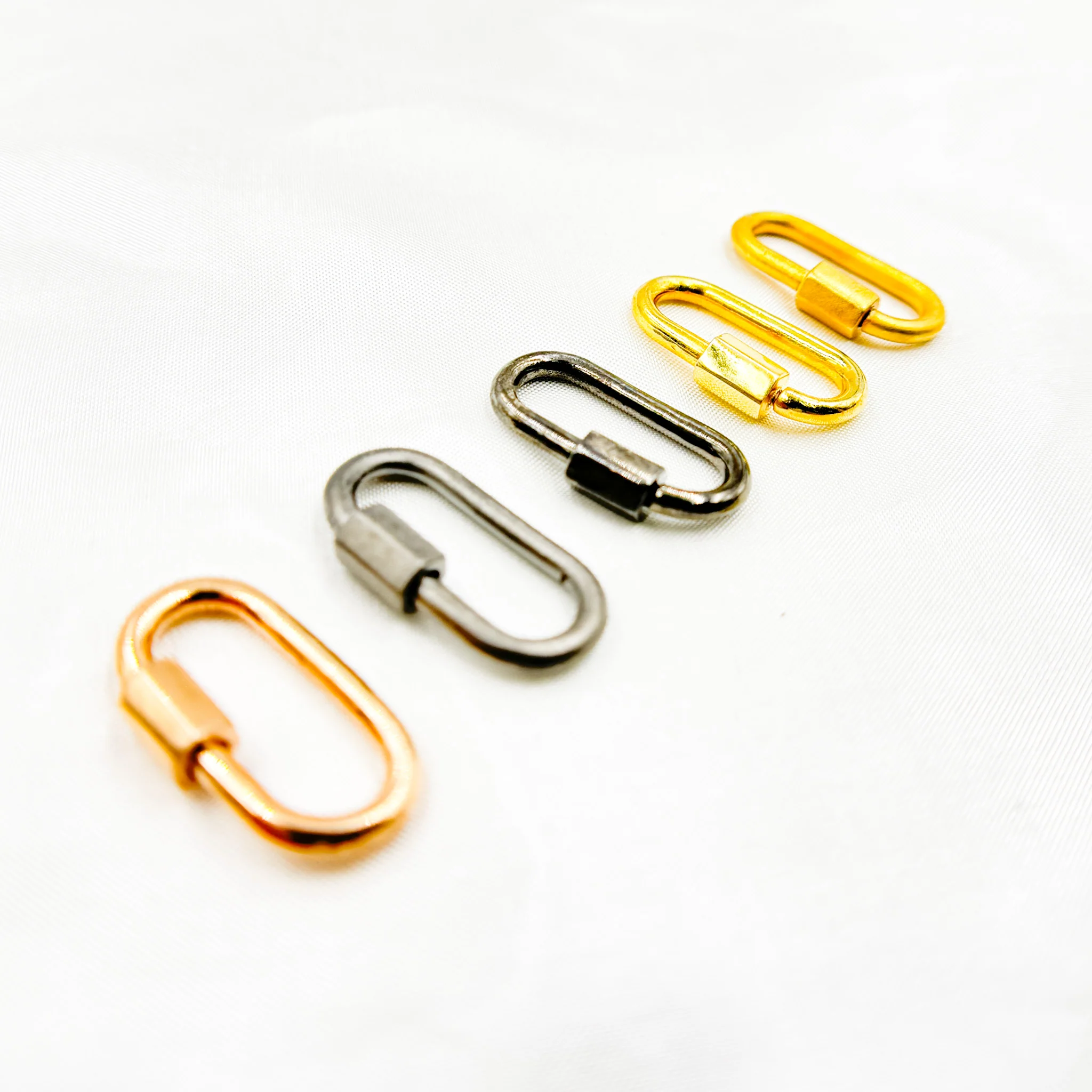 DC603. Sterling Silver Oval Carabiner Clasp - Image 10