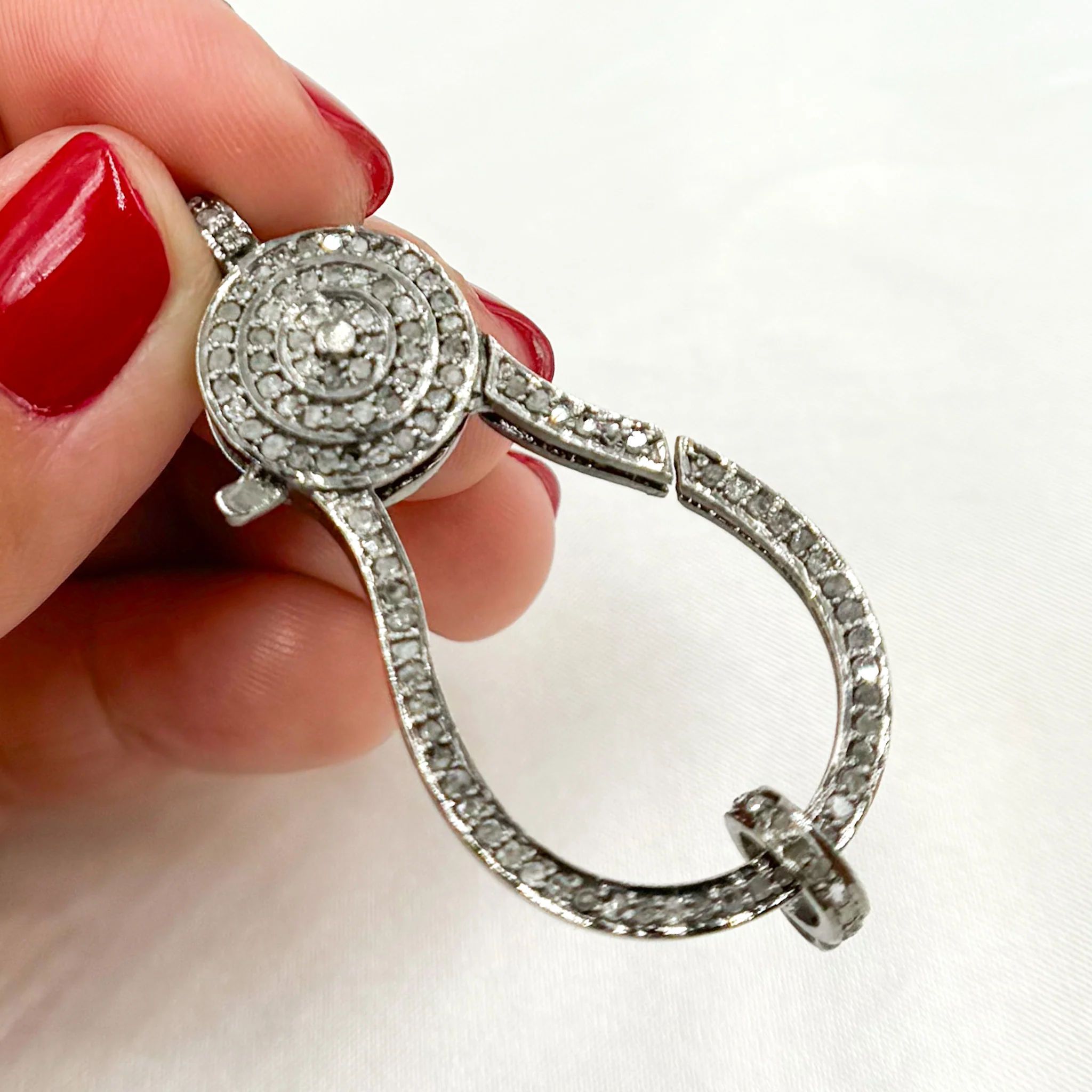 DC624. Diamond Sterling Silver Pear Shape Trigger Clasp - Image 4
