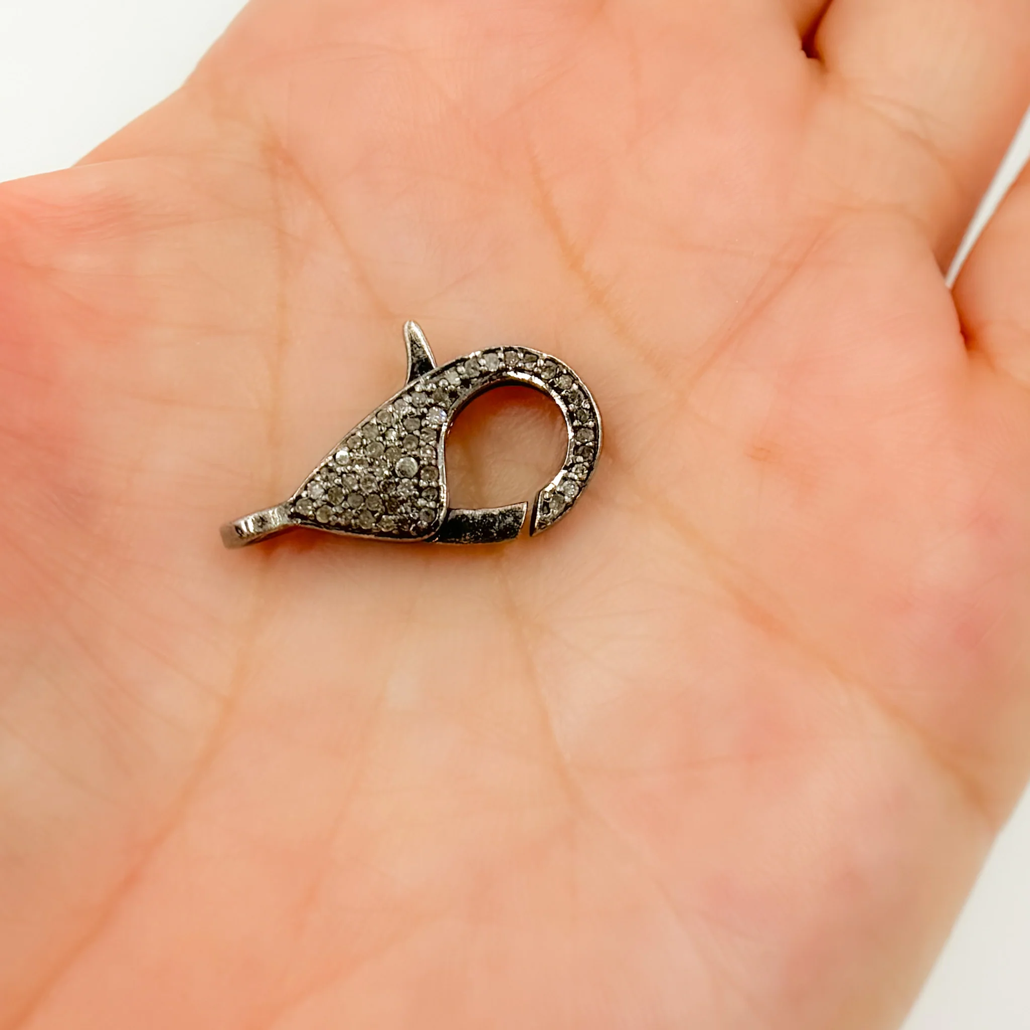DC628. Diamond & Sterling Silver Trigger Clasp - Image 2