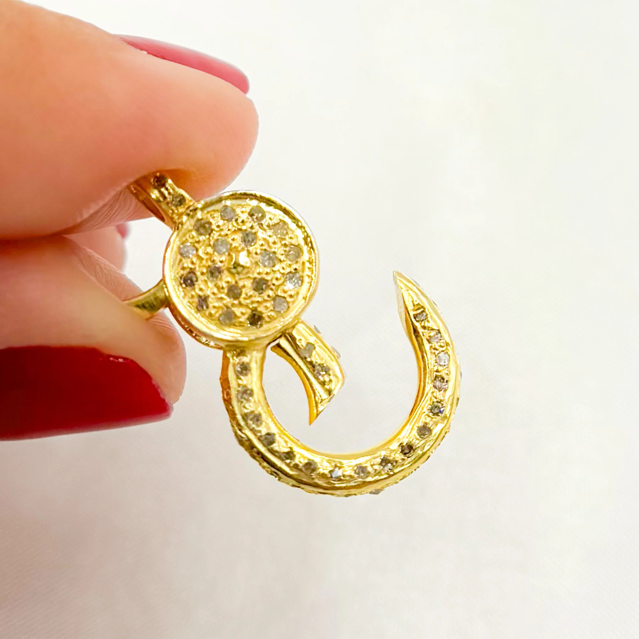 DC637. Diamond Sterling Silver Round Trigger Clasp - Image 2