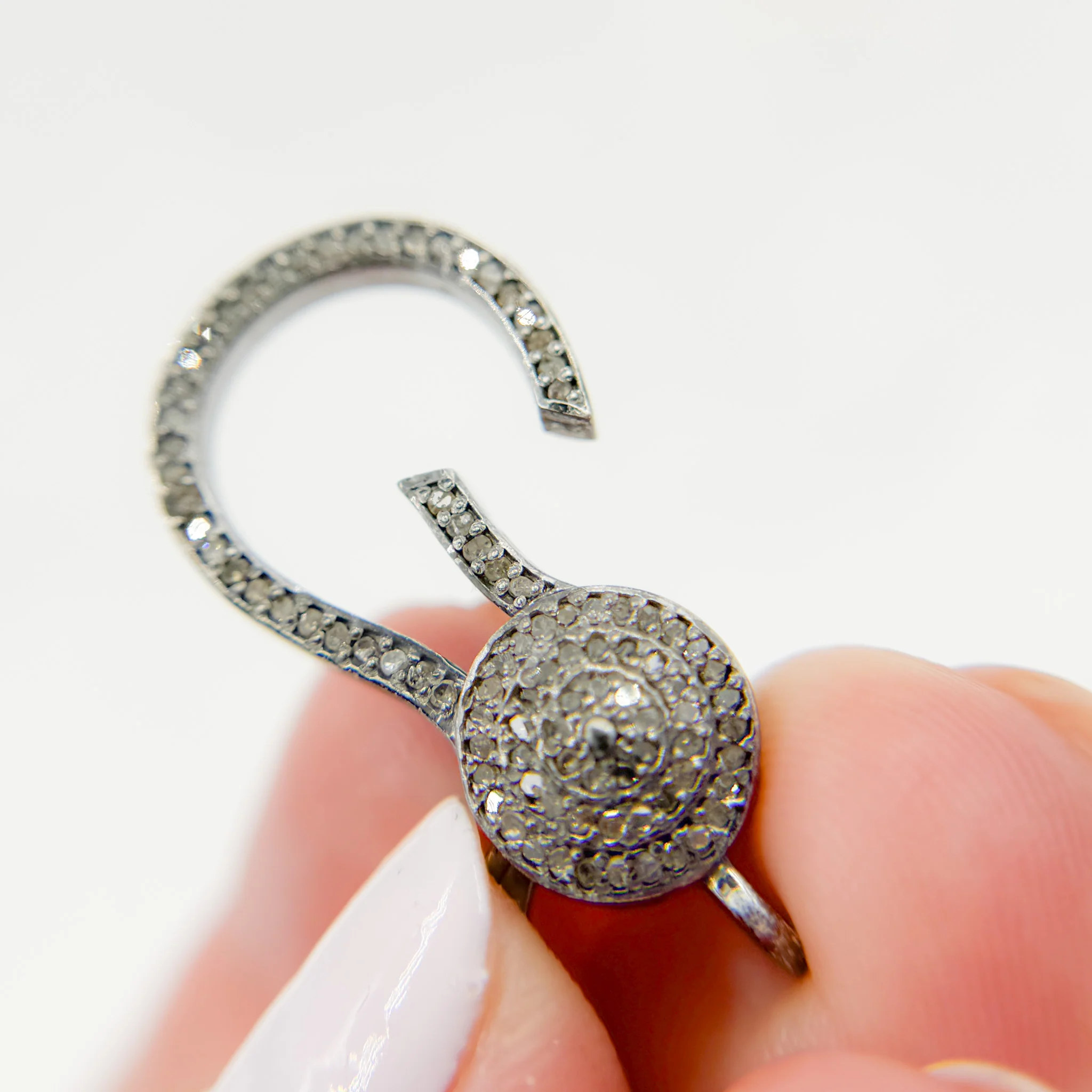 DC640. Diamond & Sterling Silver Pear Shape Trigger Clasp - Image 5