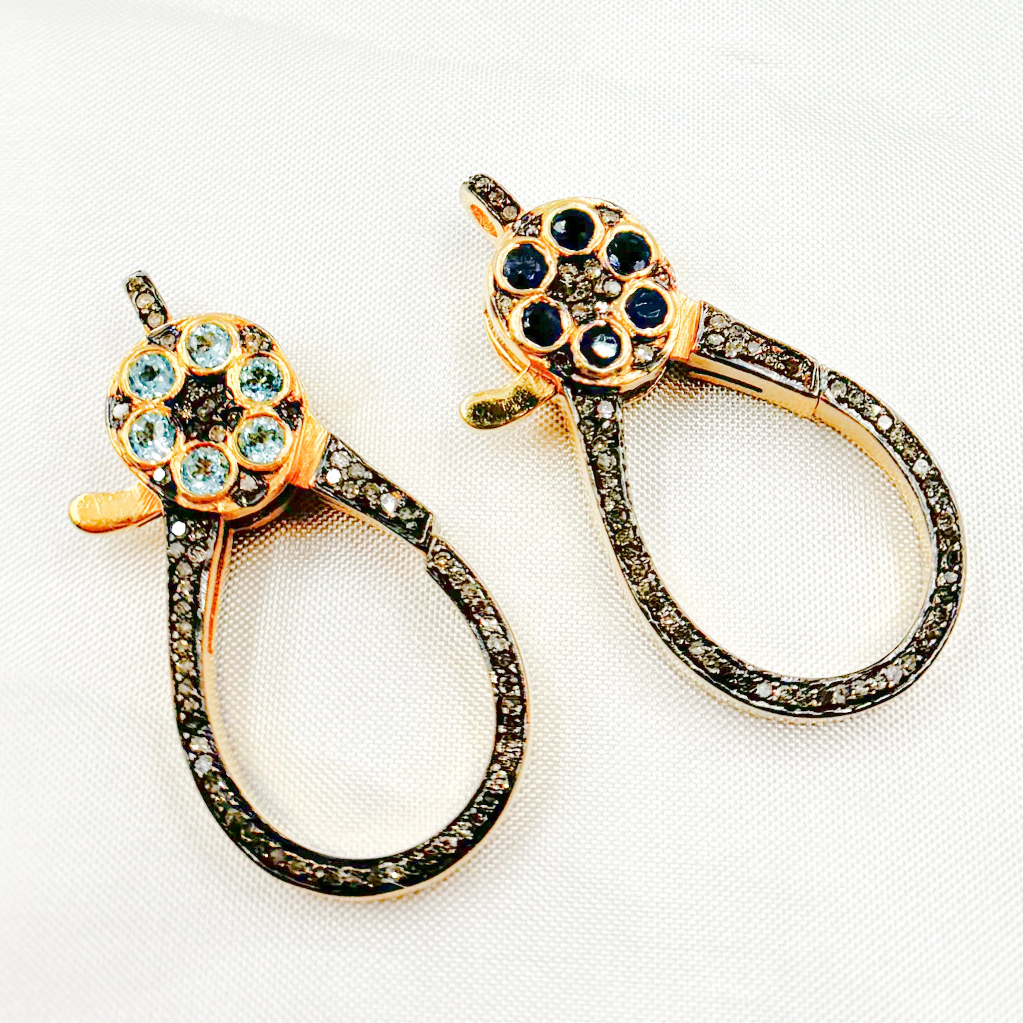 DC653. Diamond Sterling Silver Drop Shape Trigger Clasp with Gemstone