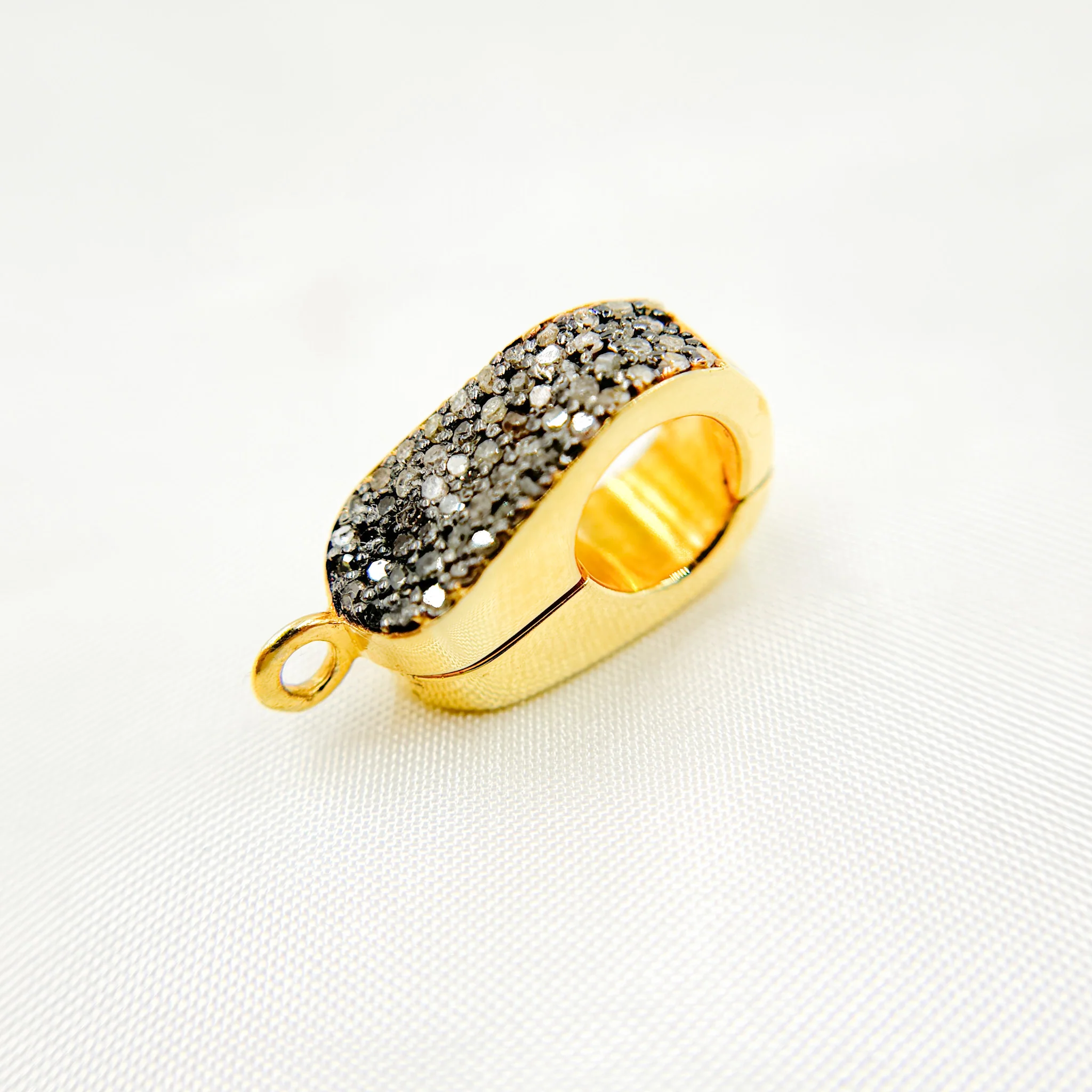 DC667. Diamond & Sterling Silver Magnetic Bail Clasp