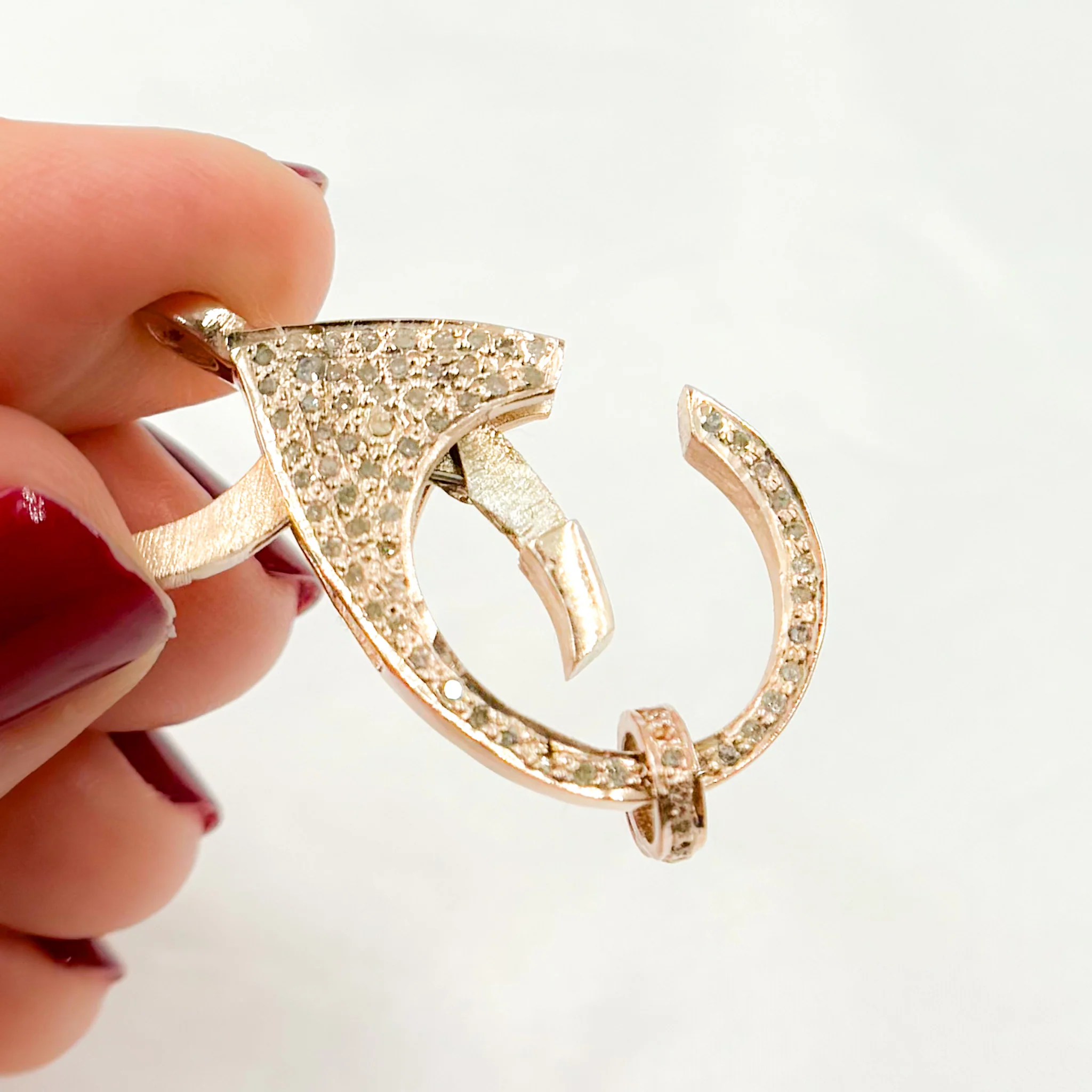 DC691. Diamond Sterling Silver Oval Trigger Clasp - Image 2