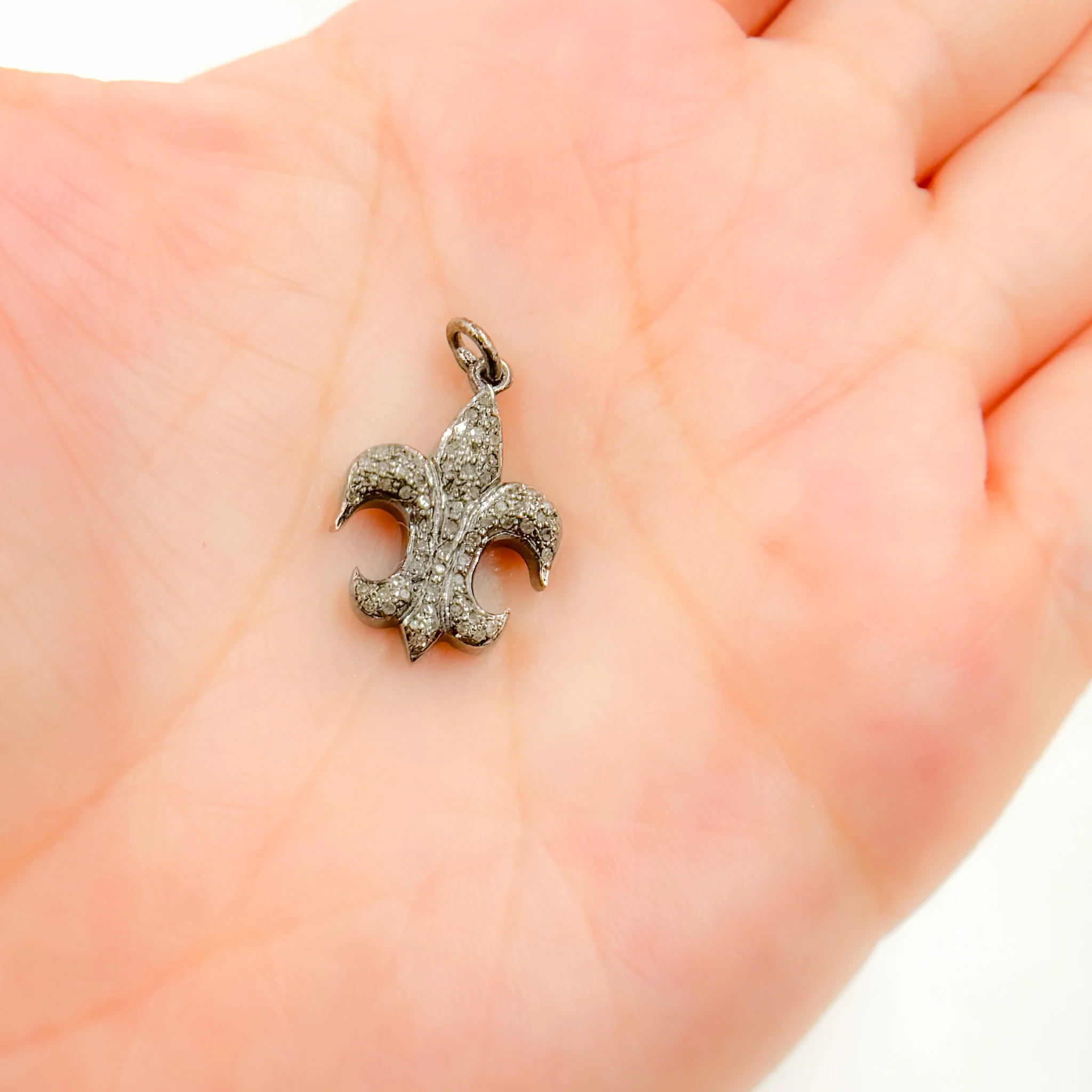 DC889. Diamond Sterling Silver Fleur De Lis Shape Pendant - Image 2
