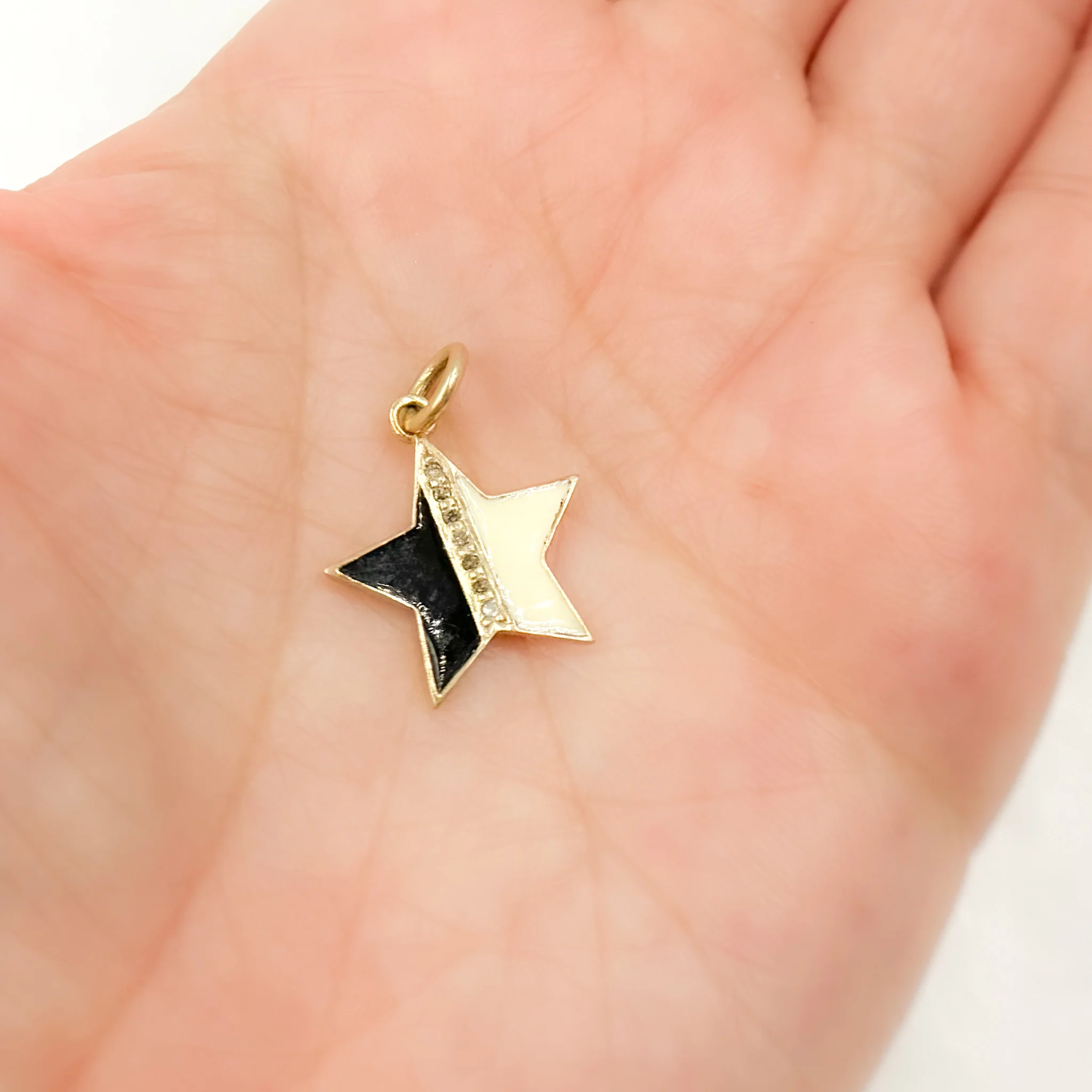DC989A. Diamond Sterling Silver Star Enamel Charm - Image 4