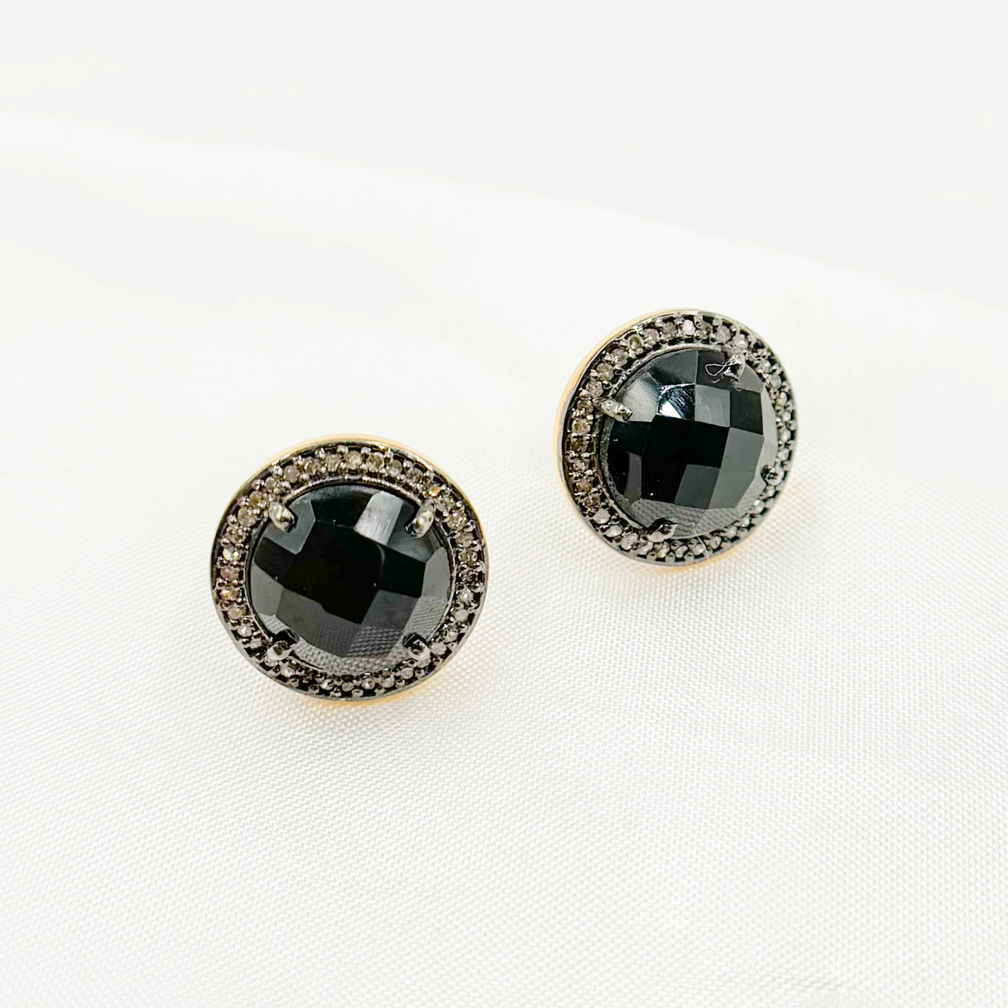 DE040. Diamond Sterling Silver Gemstone Round Studs - Image 6