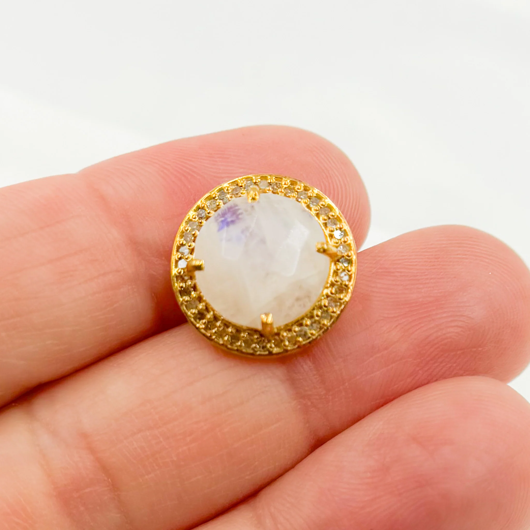 DE040. Diamond Sterling Silver Gemstone Round Studs - Image 9