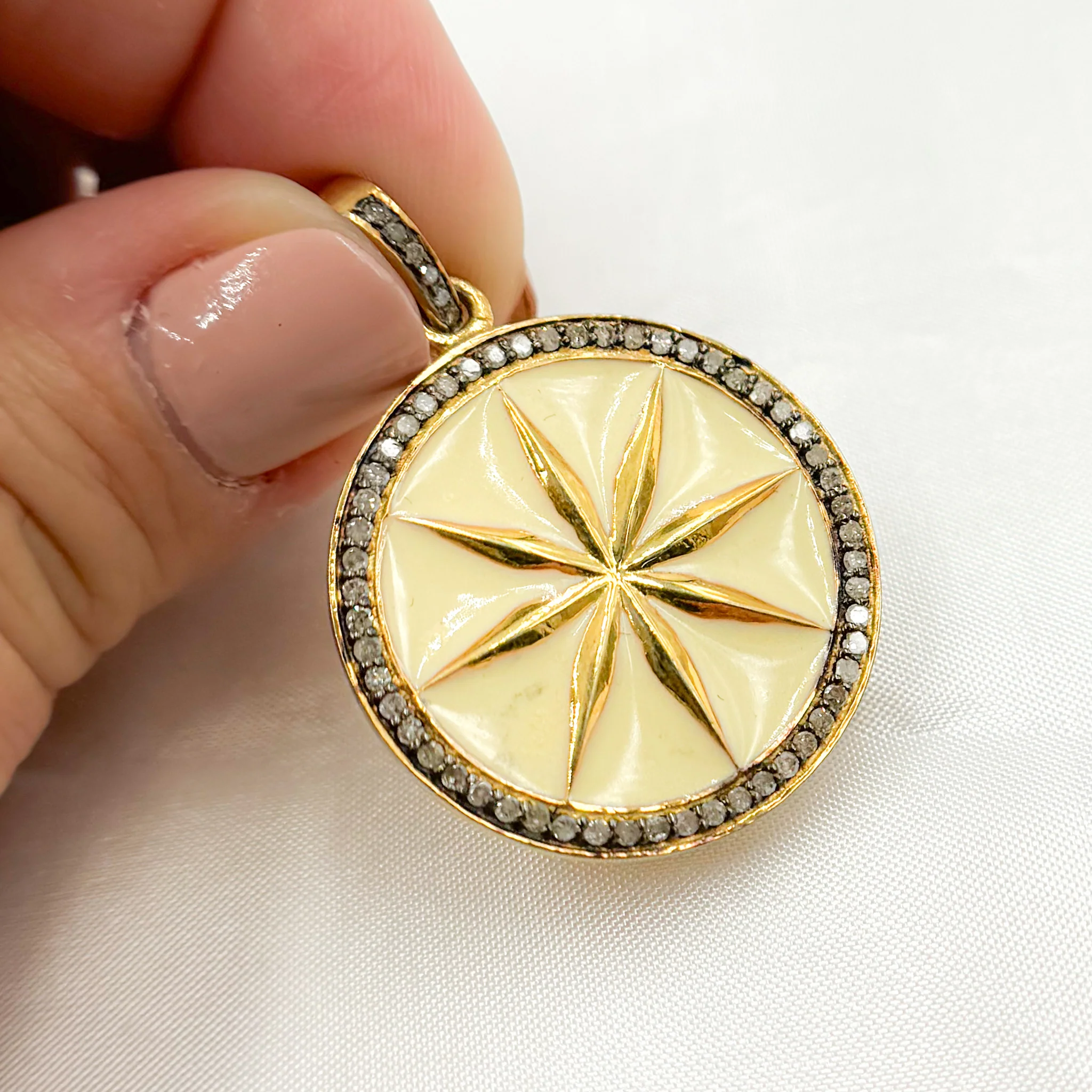 DP502A. Diamond Sterling Silver Round Star Enamel Pendant - Image 5