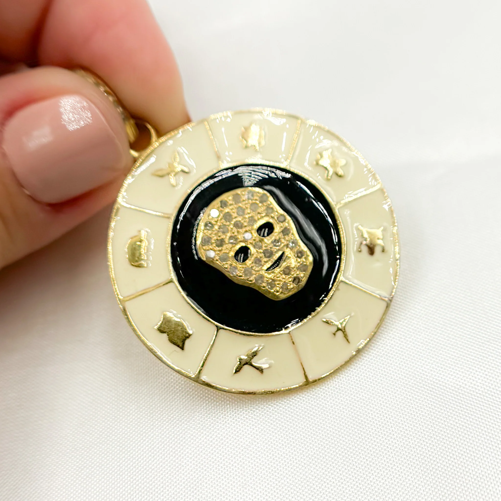 DP536A. Diamond Sterling Silver Round Skull Enamel Pendant - Image 3