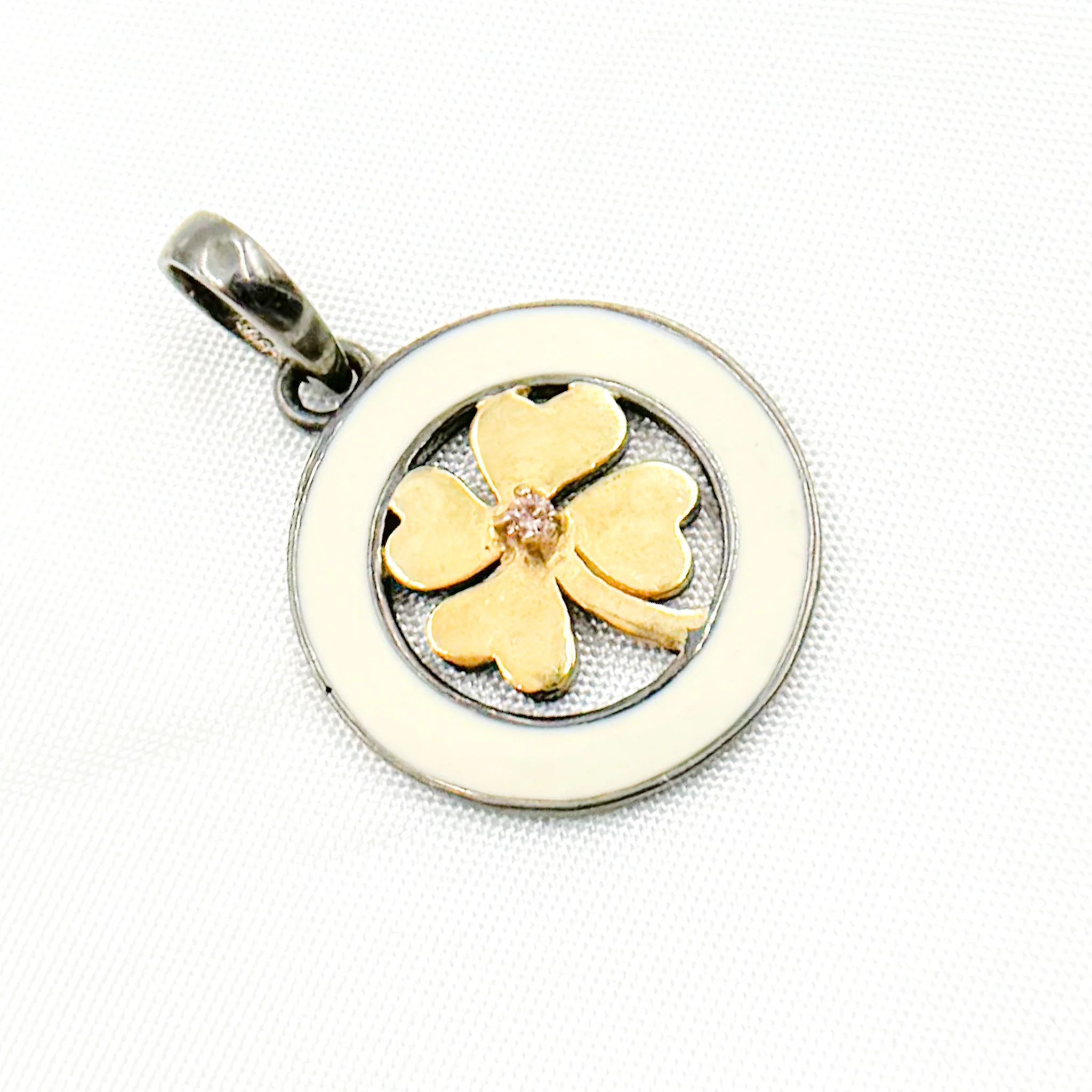 DP787A. Diamond Sterling Silver Clover Enamel Pendant - Image 3