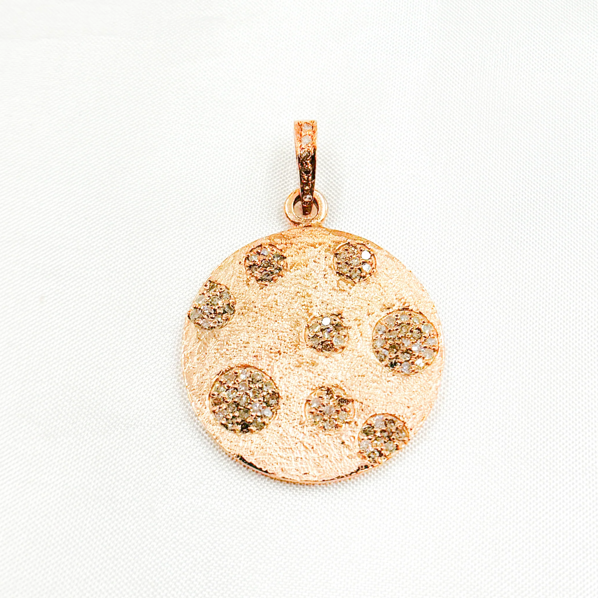 DP260. Diamond Sterling Silver Round Pendant - Image 5