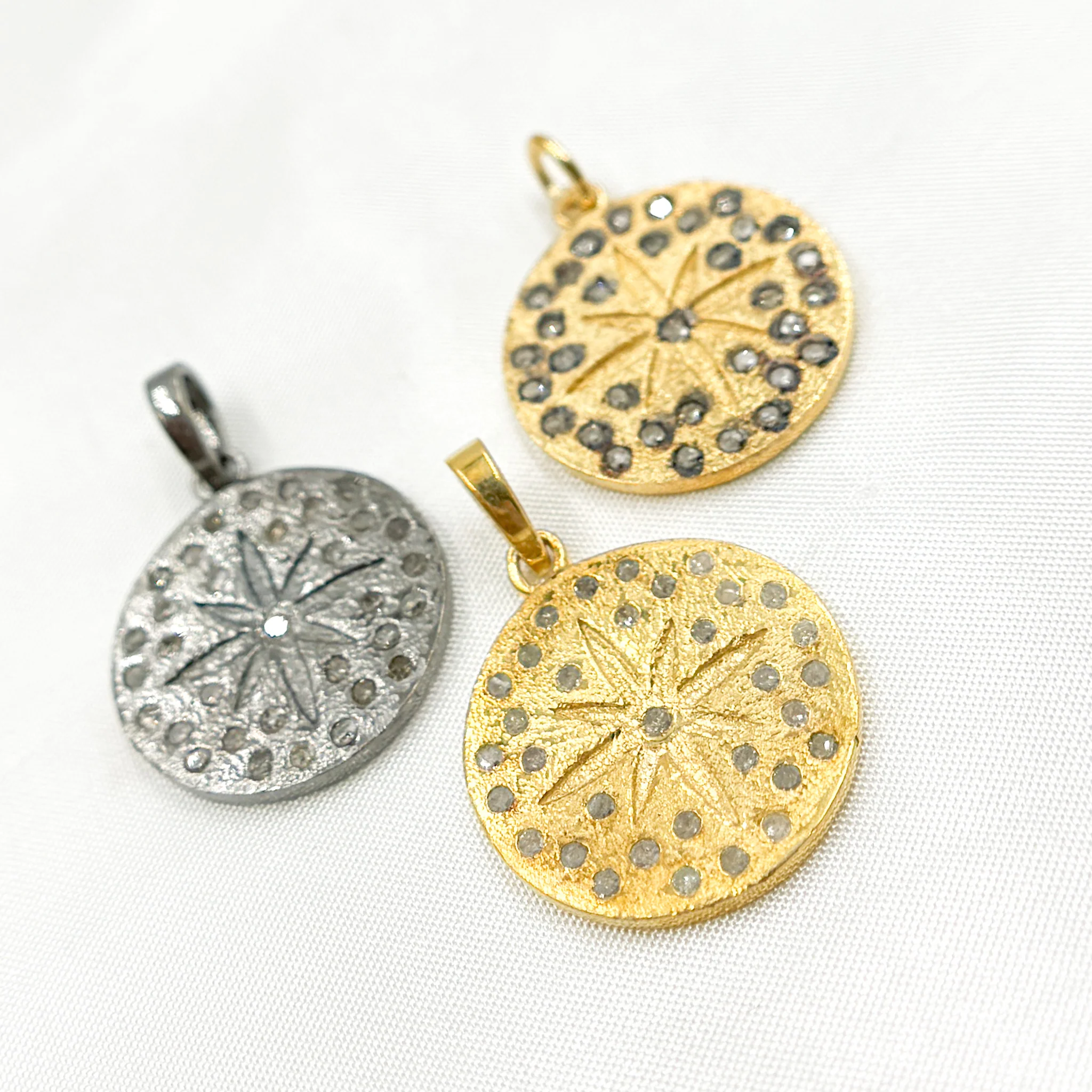 DP390. Diamond & Sterling Silver Star Pendant - Image 2