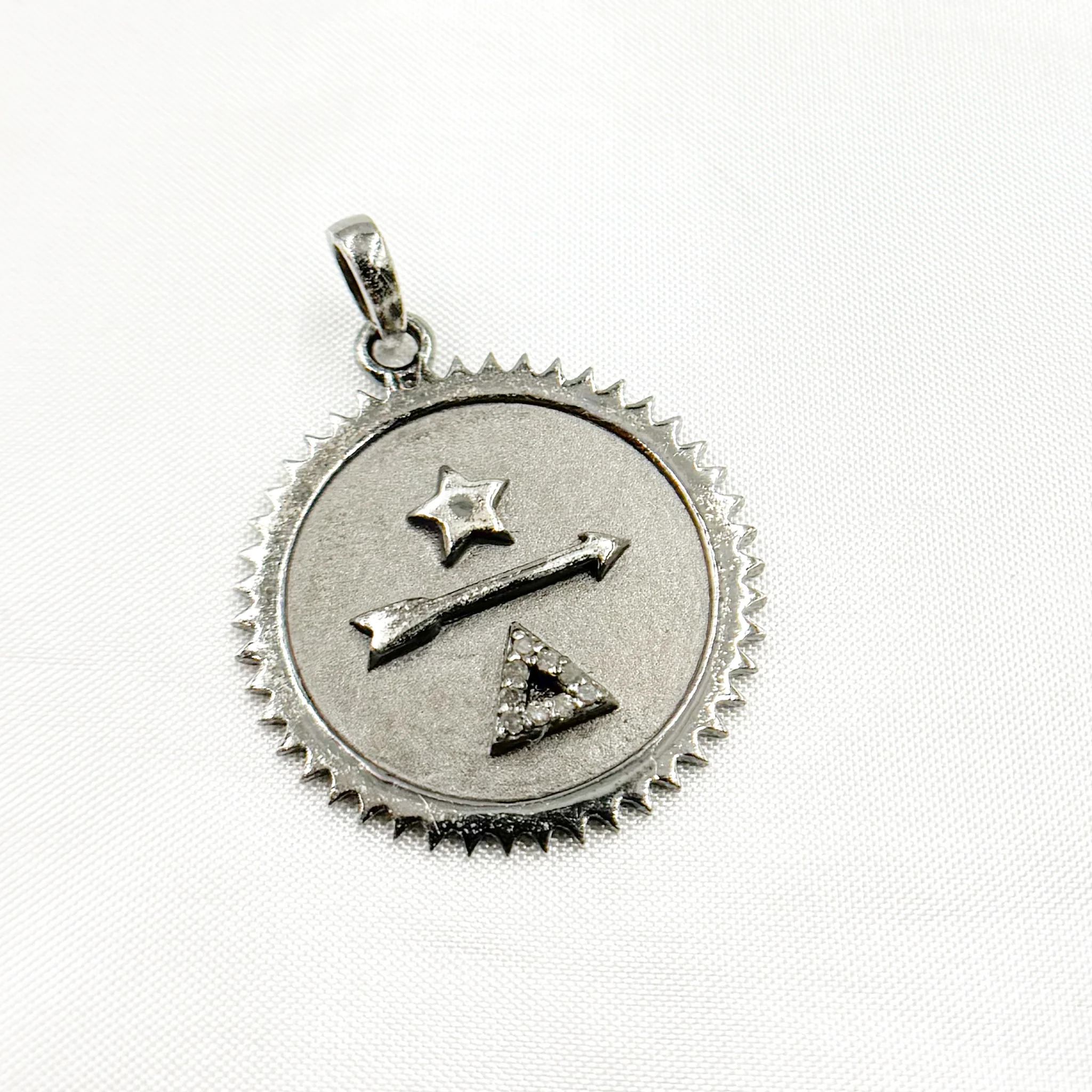 DP426. Diamond Sterling Silver Round Arrow Pendant - Image 3