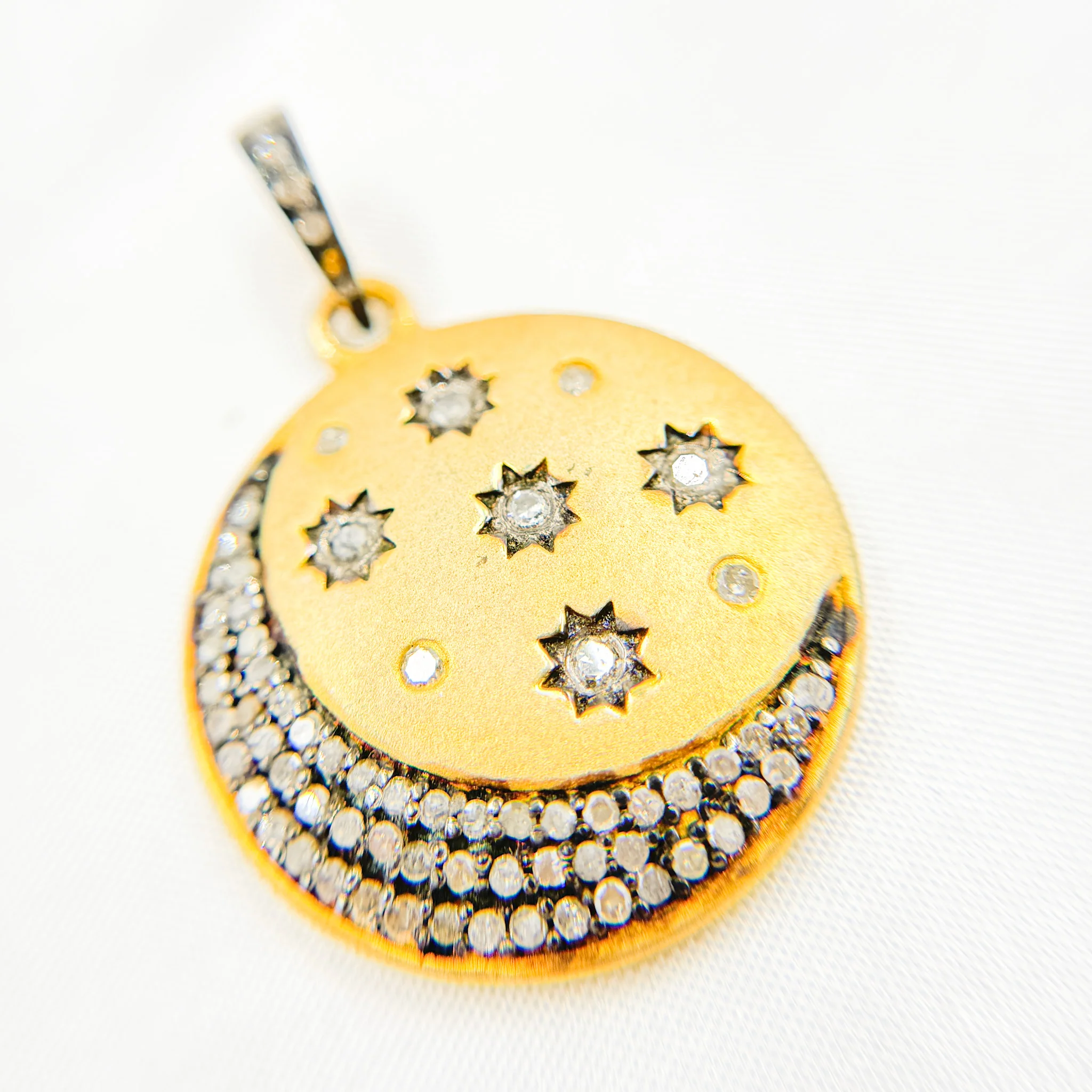 DP436. Diamond Sterling Silver Round Star and Moon Pendant - Image 3