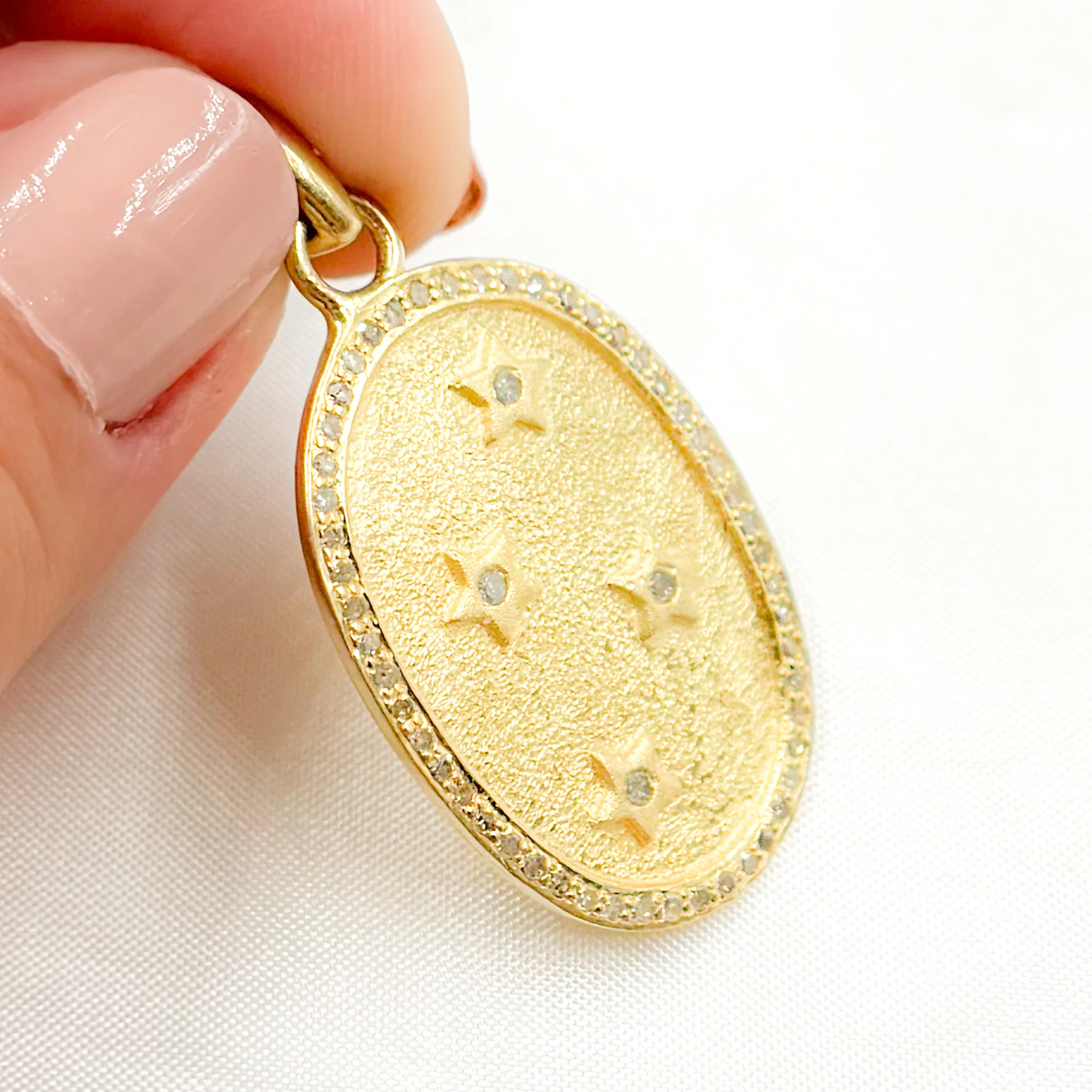 DP527. Diamond Sterling Silver Oval Stars Pendant - Image 3