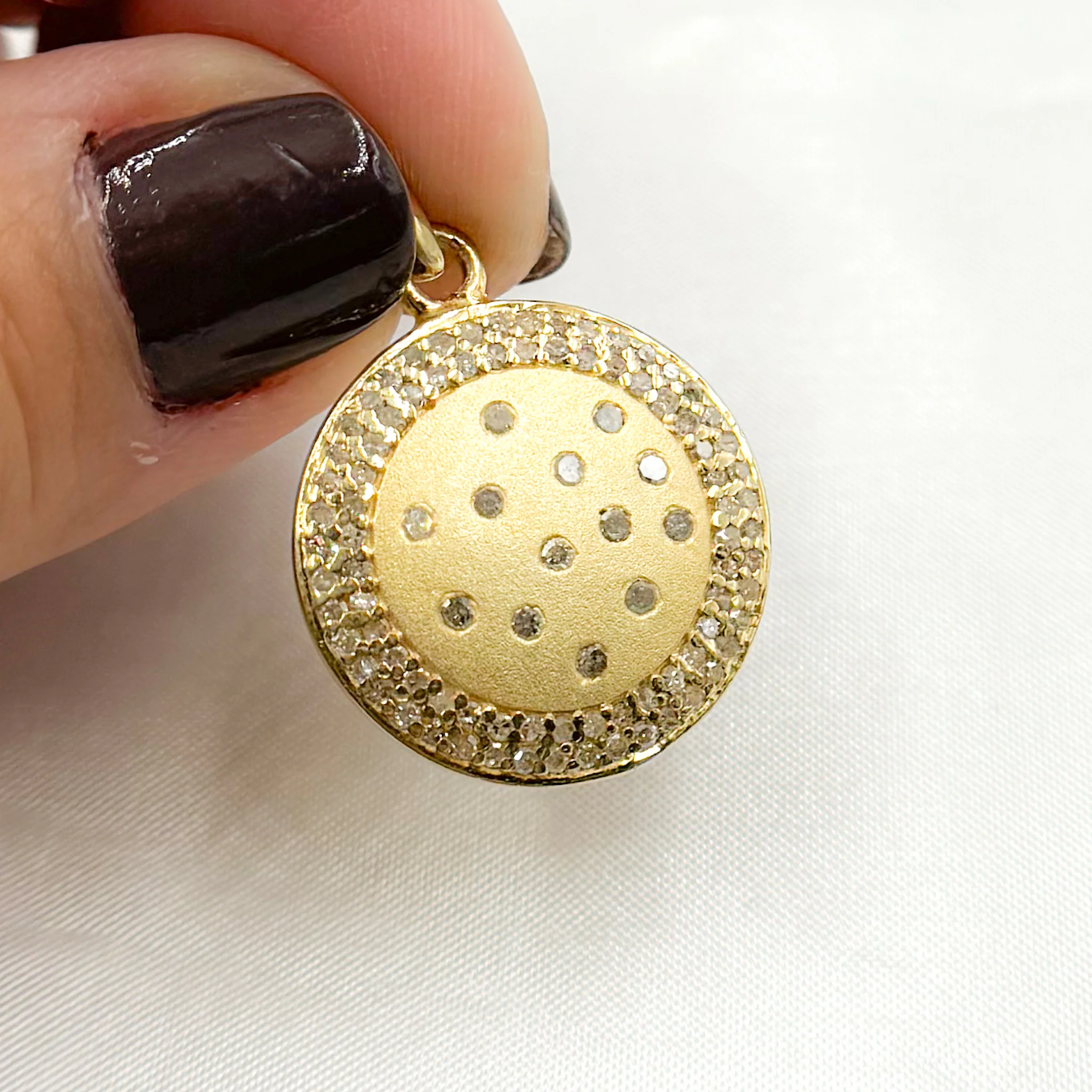 DP599. Diamond Sterling Silver Round Pendant - Image 3
