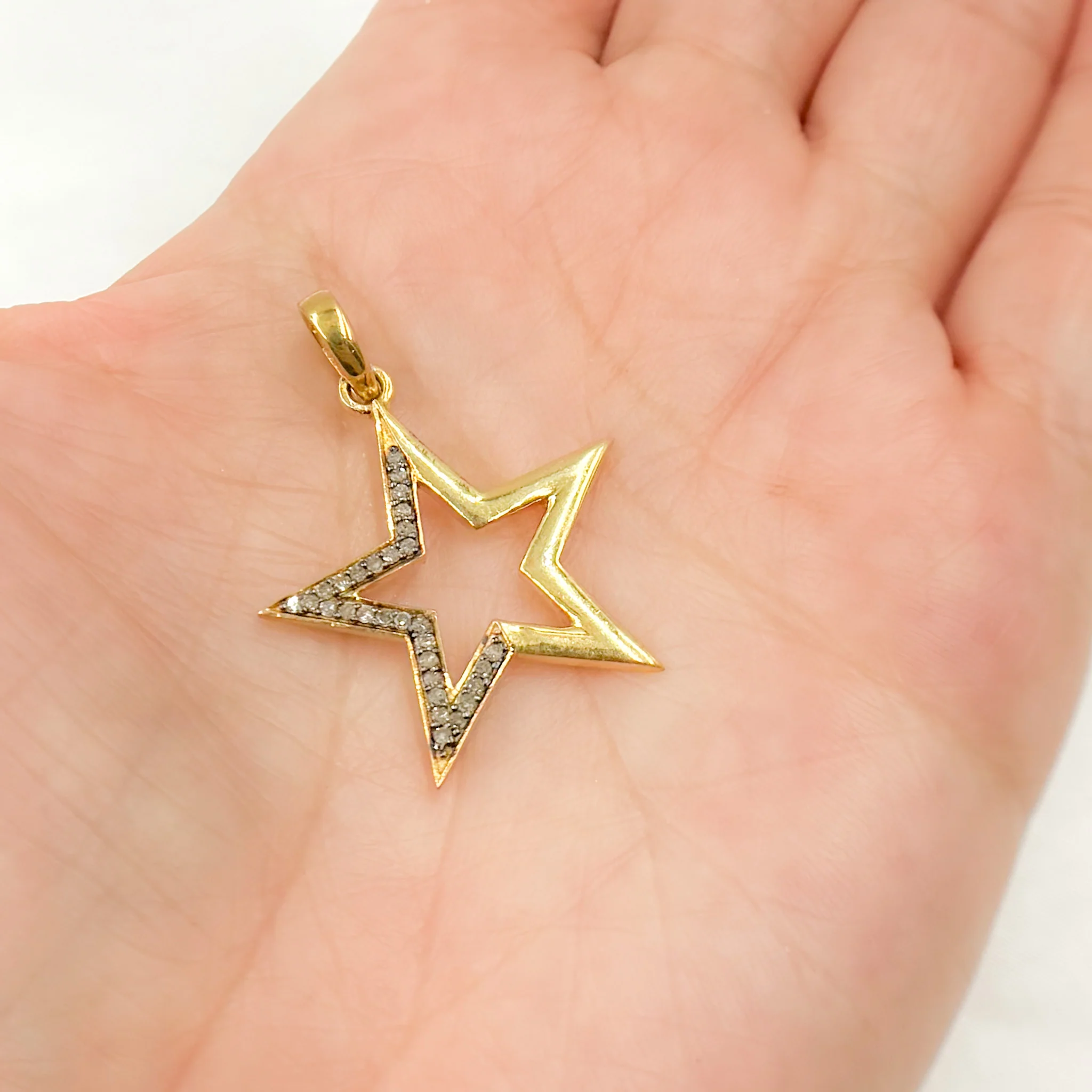 DP637. Diamond Sterling Silver Star Pendant - Image 3