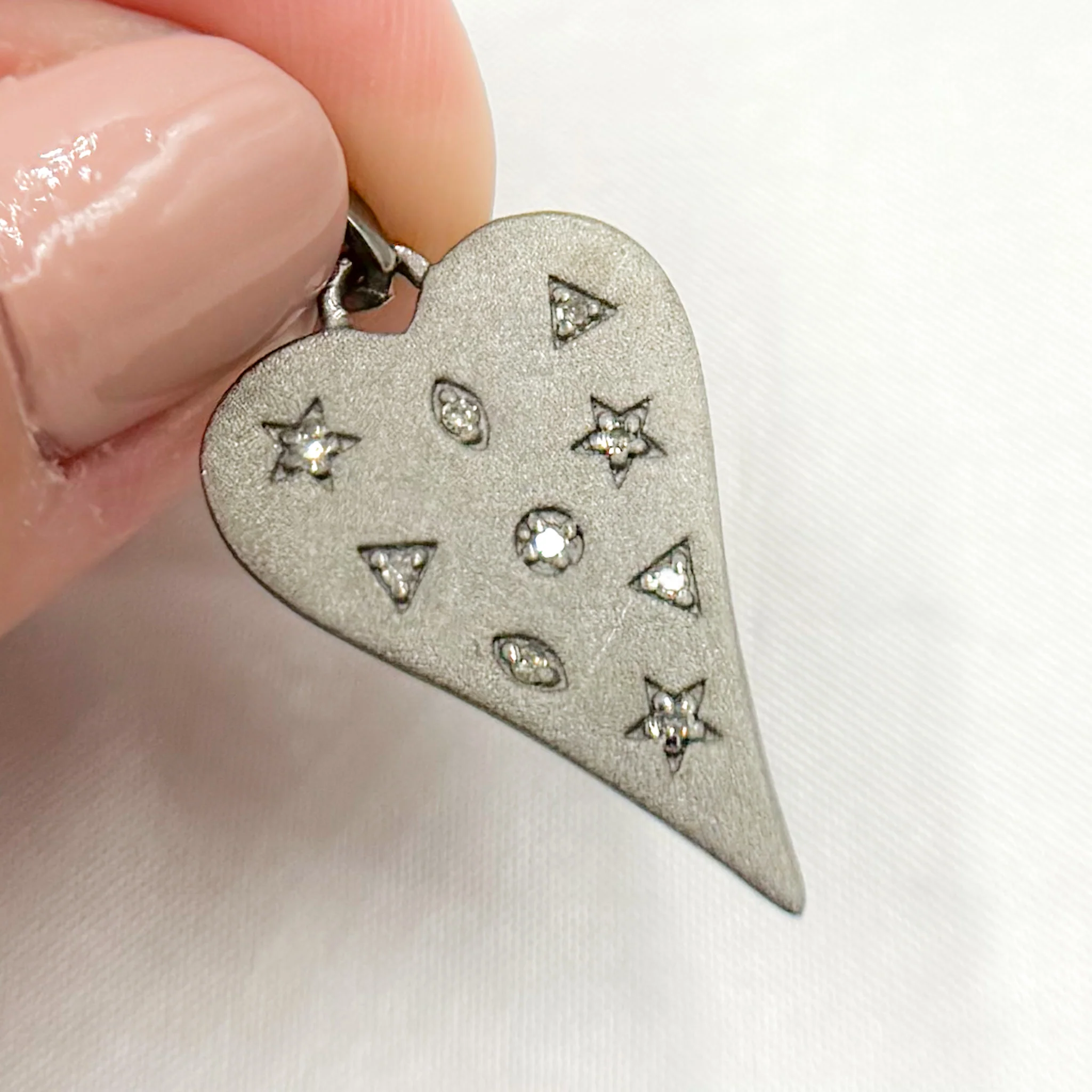 DP753. Diamond Sterling Silver Heart Pendant - Image 3
