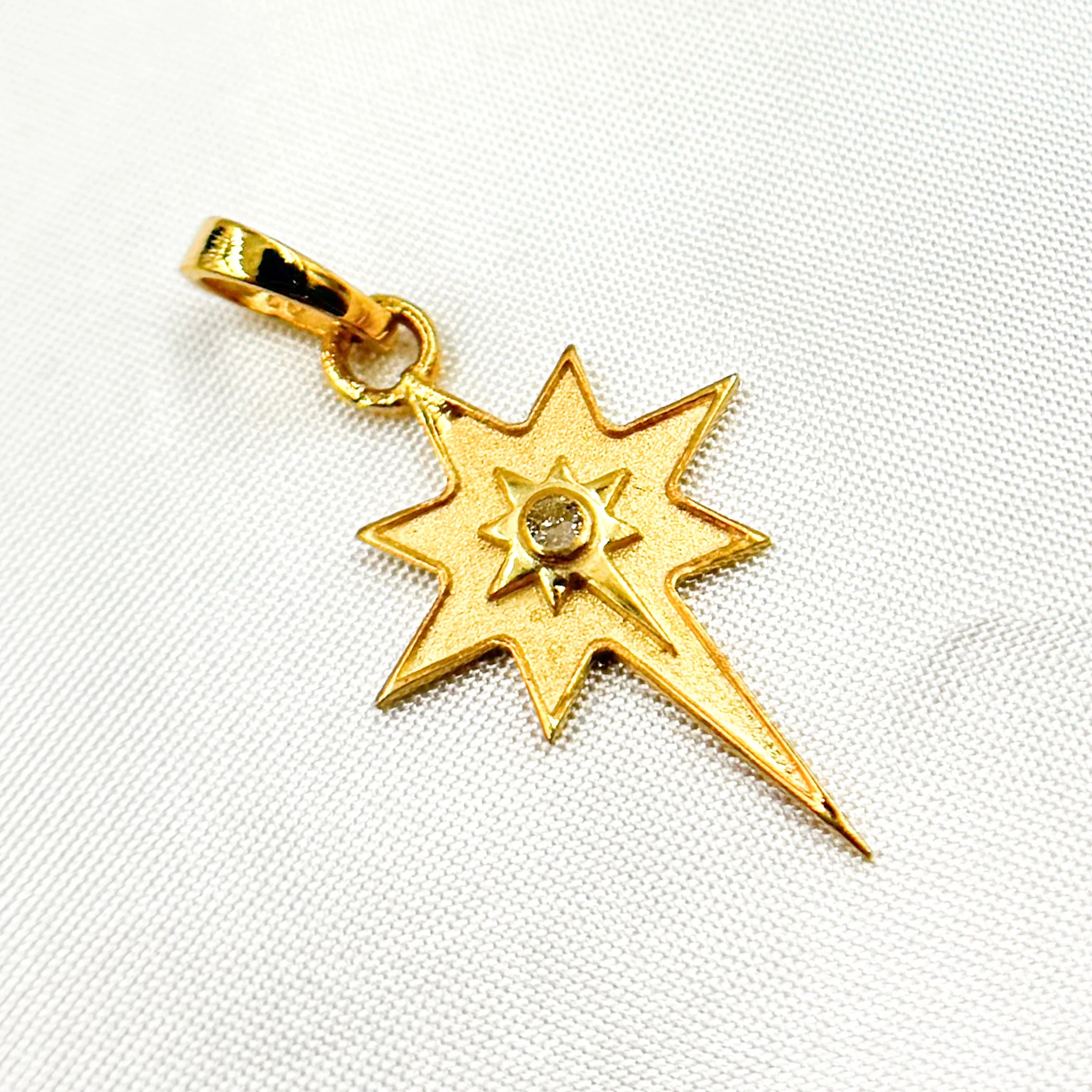 DP779. Diamond Sterling Silver Star Pendant - Image 2